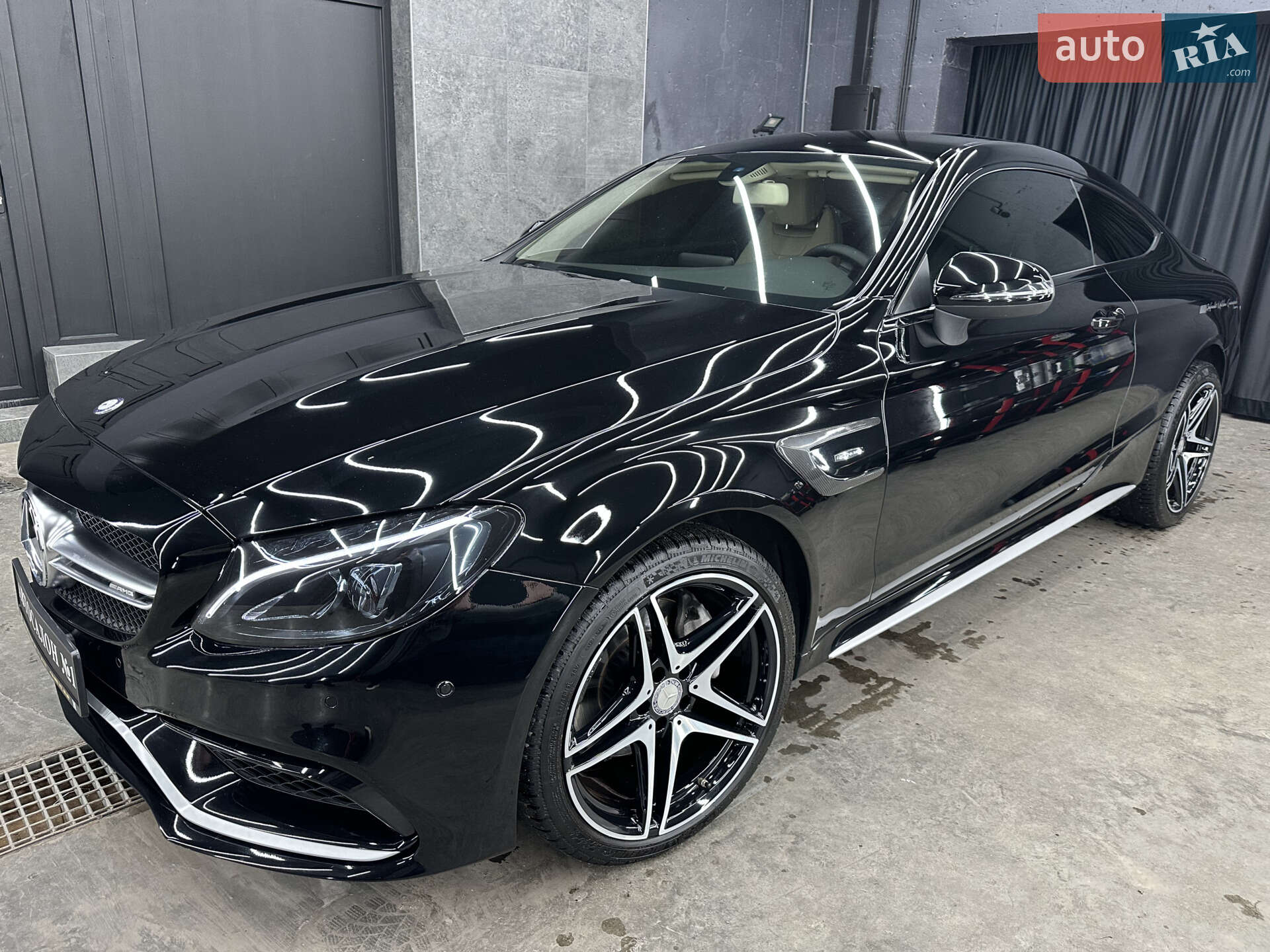 Головне фото звіту автомобіля MERCEDES-BENZ C 250 2015