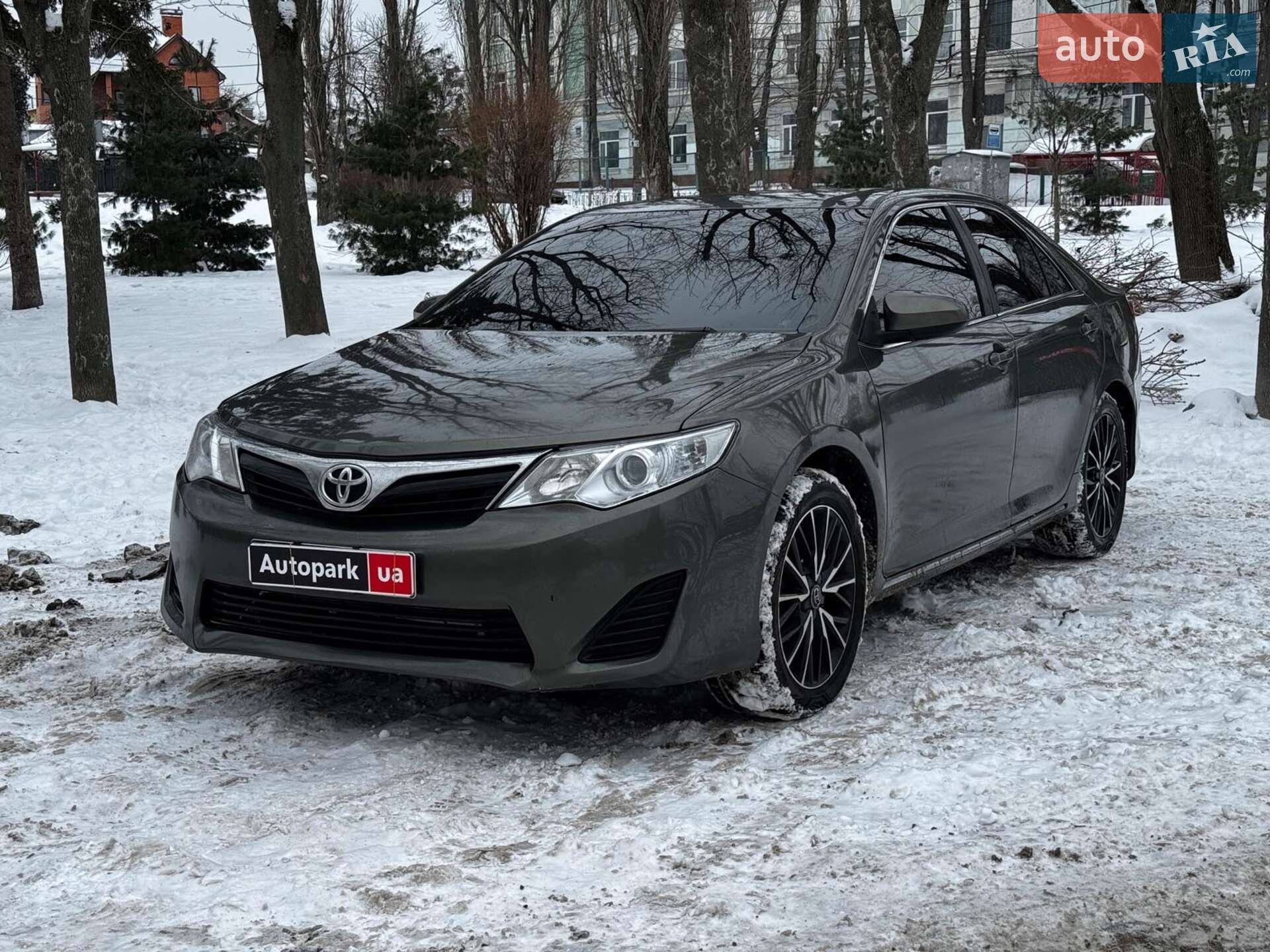 TOYOTA CAMRY 2013