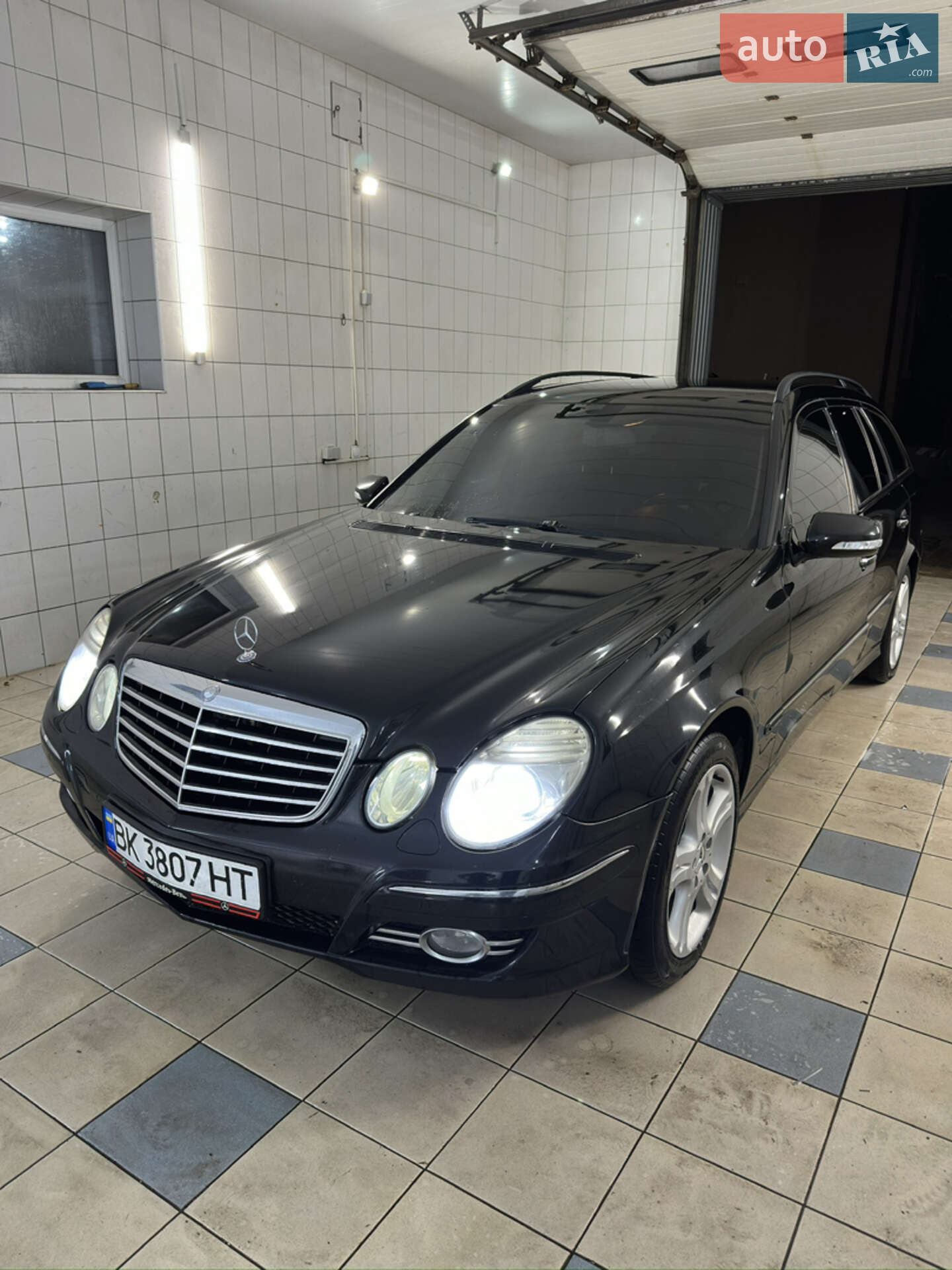 Головне фото звіту автомобіля MERCEDES-BENZ E280 CDI 2007