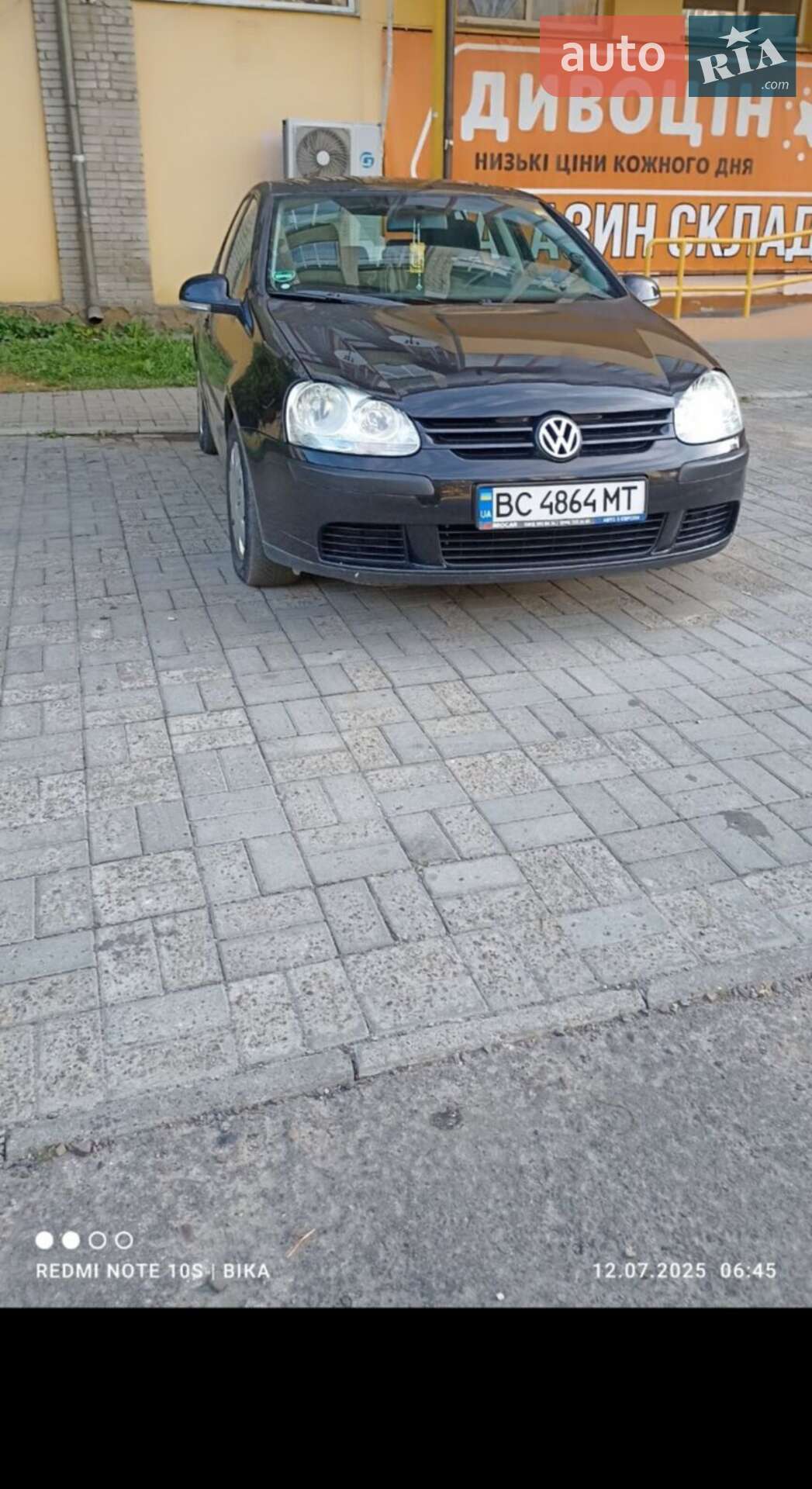 VOLKSWAGEN GOLF 2004