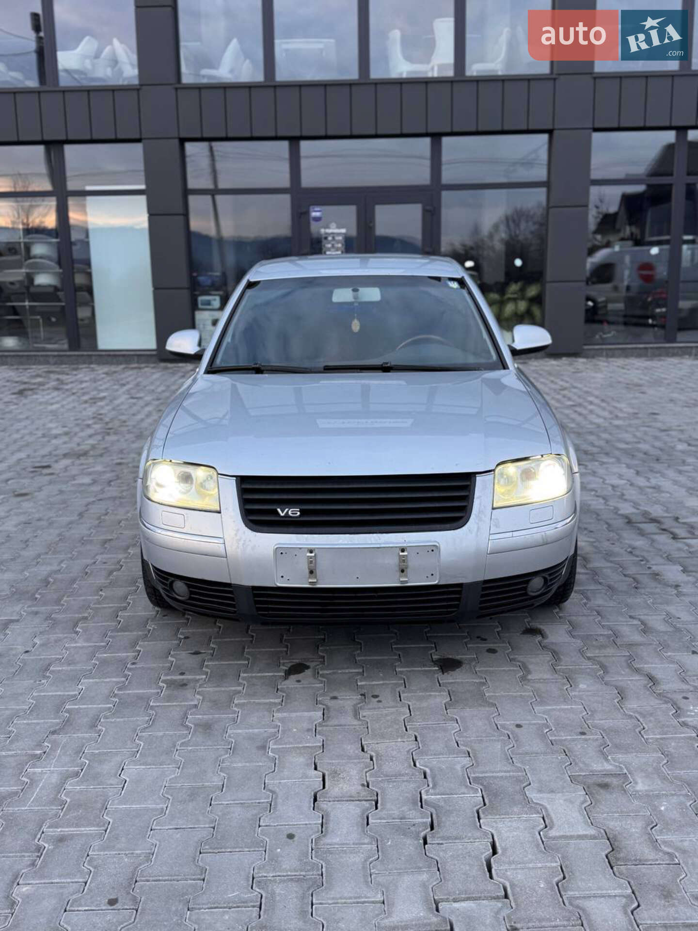 VOLKSWAGEN PASSAT 2004