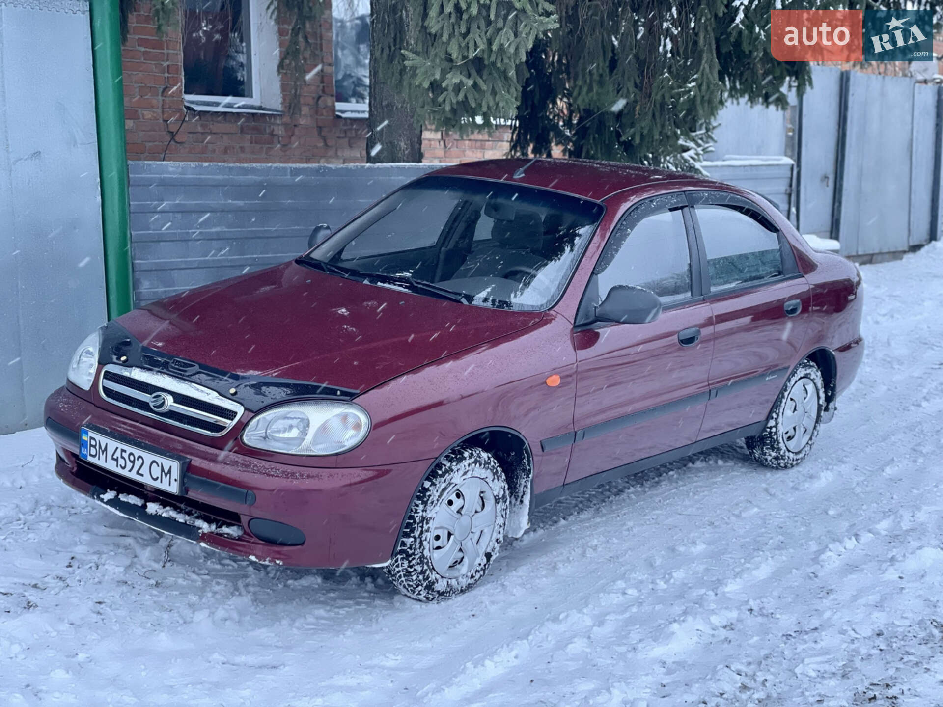 Головне фото звіту автомобіля ЗАЗ TF698K 2011