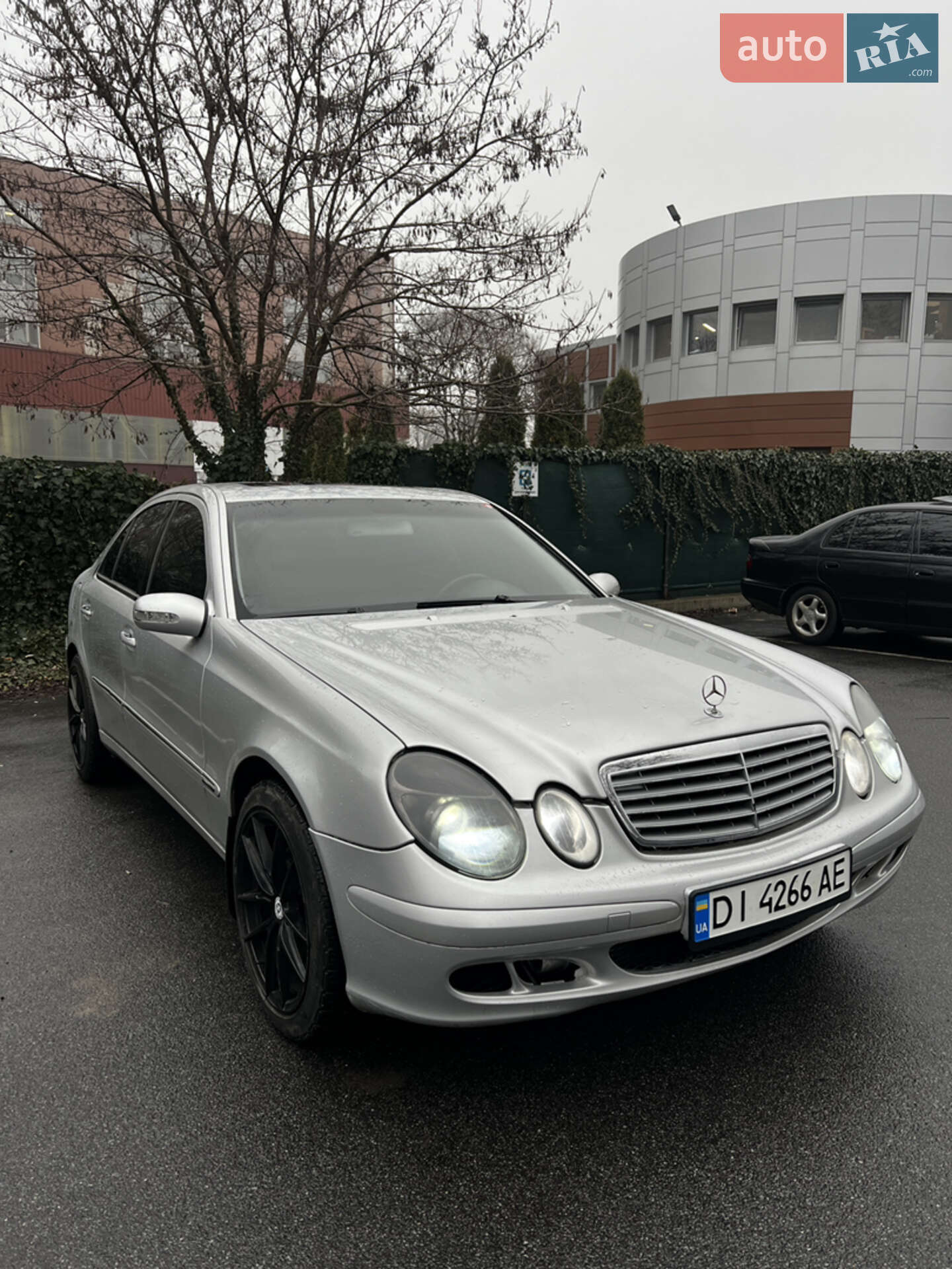 Головне фото звіту автомобіля MERCEDES-BENZ E 240 2002