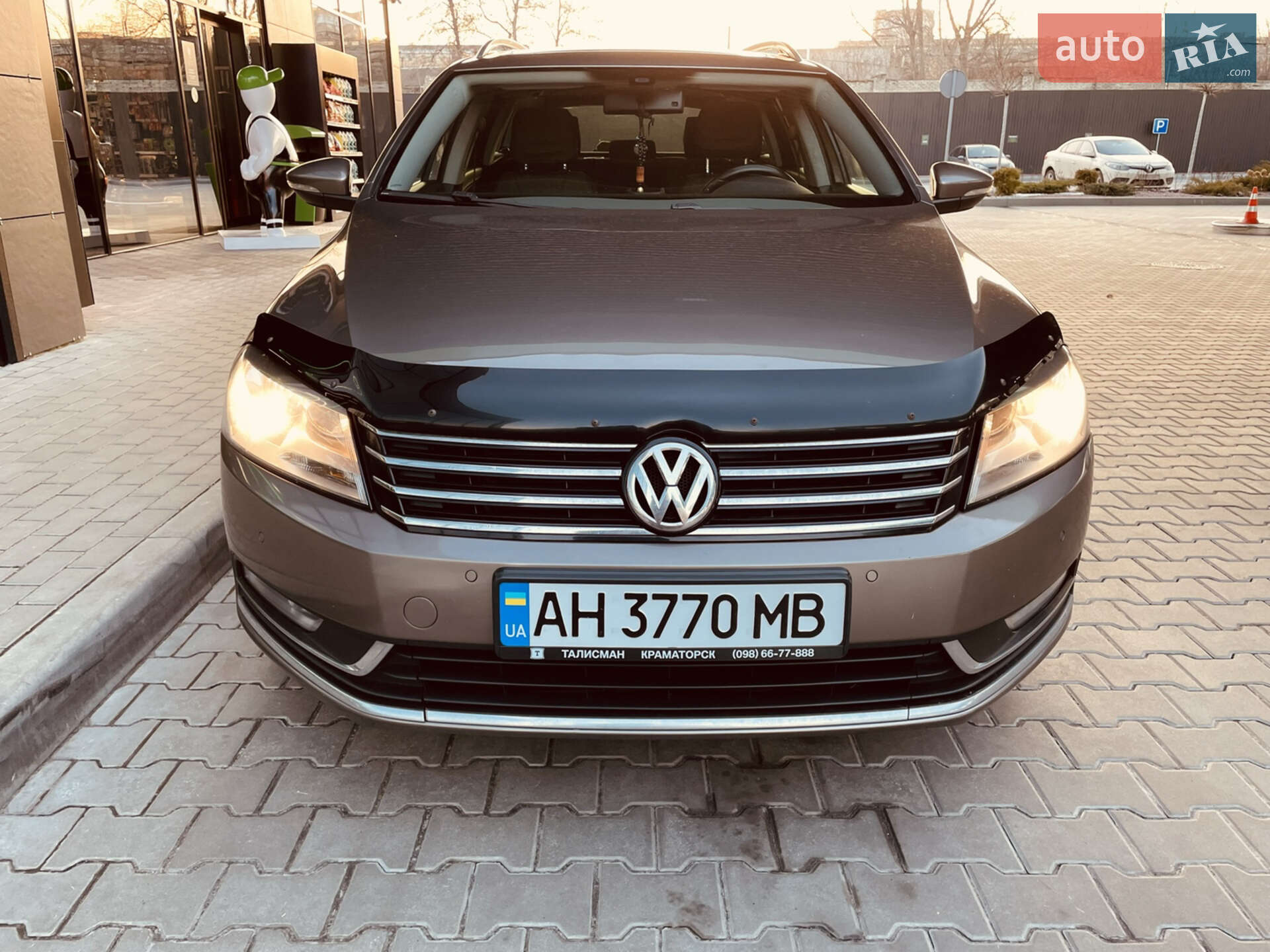 VOLKSWAGEN PASSAT 2011