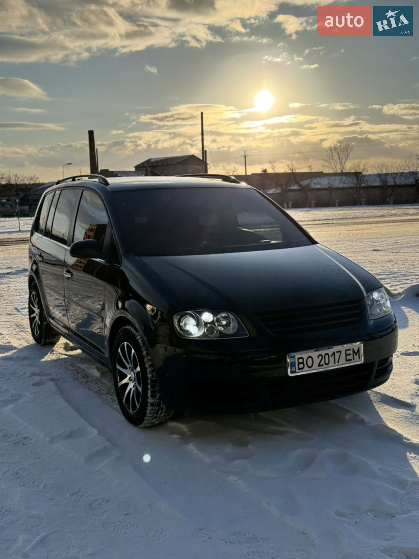 VOLKSWAGEN TOURAN 2005