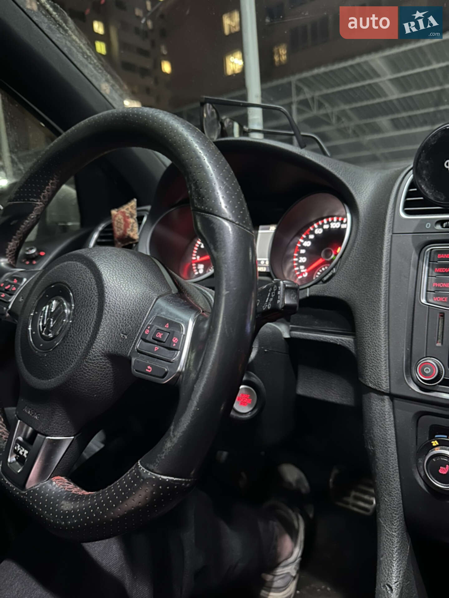 VOLKSWAGEN GOLF 2012