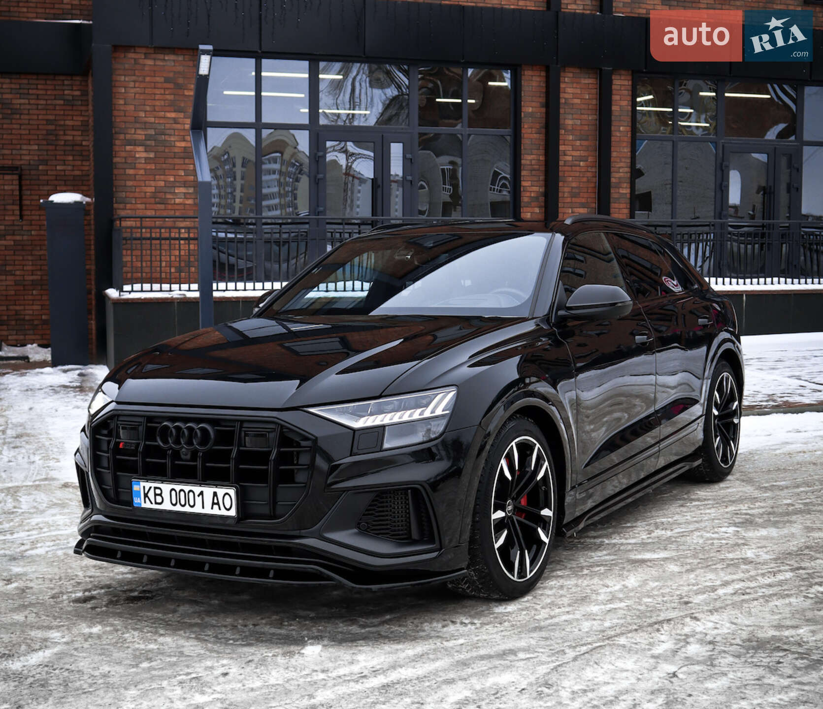 Головне фото звіту автомобіля AUDI SQ8 2021