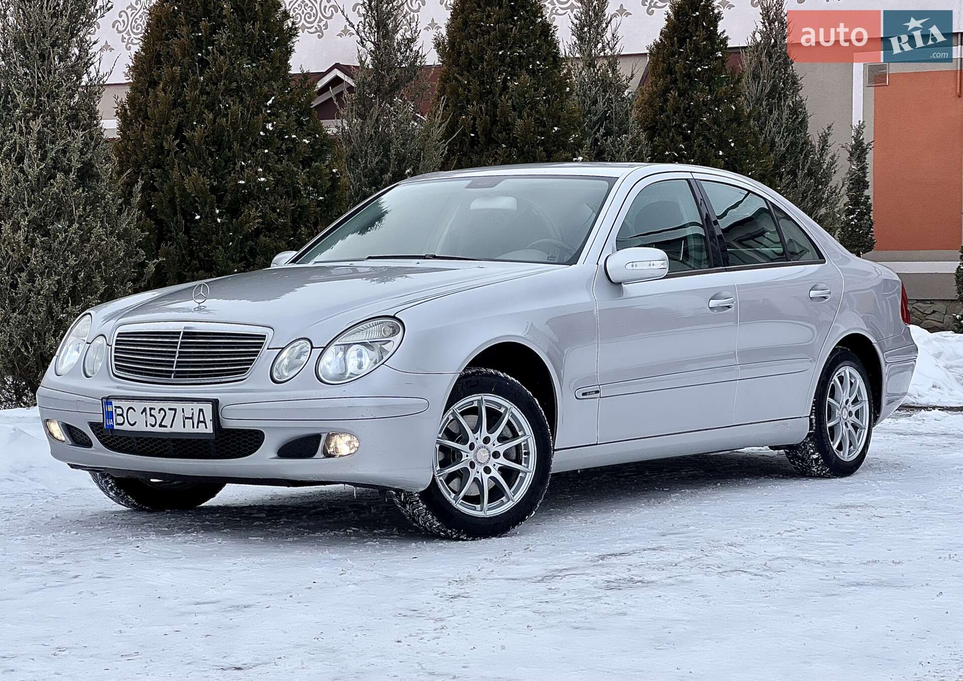 Головне фото звіту автомобіля MERCEDES-BENZ E 200 2004