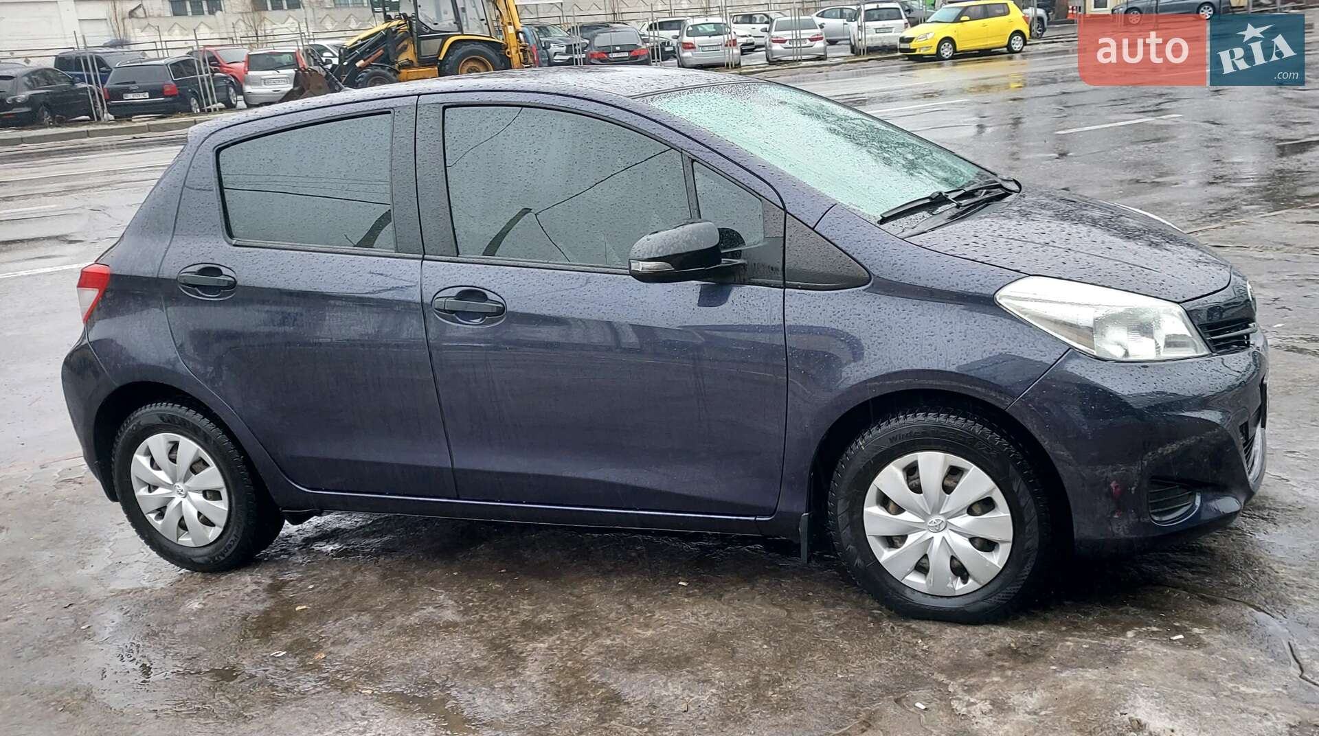 TOYOTA YARIS 2013