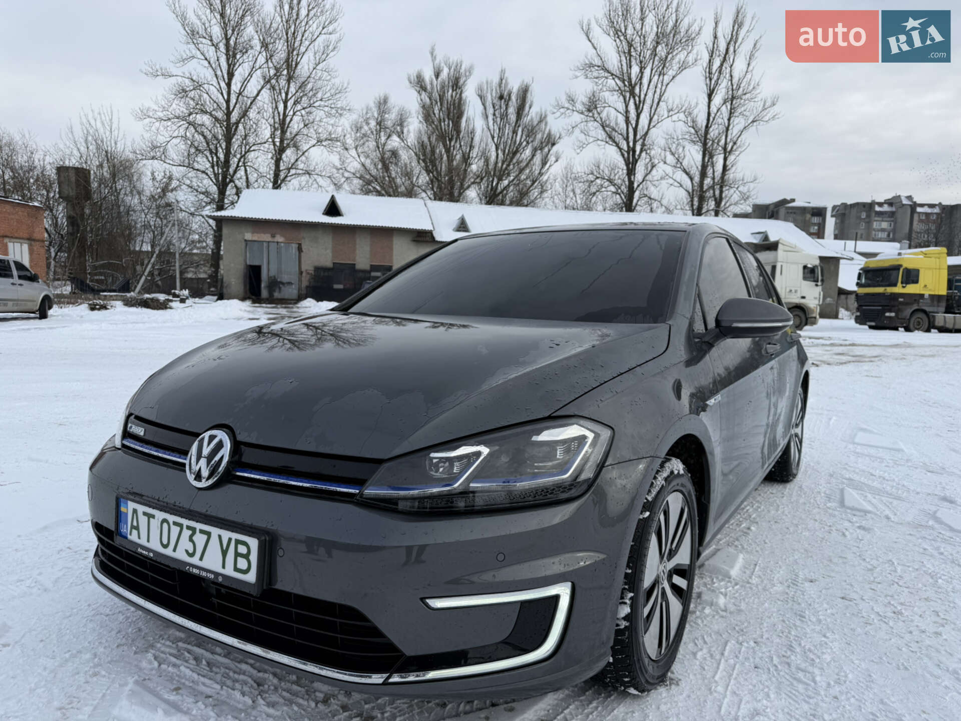 VOLKSWAGEN E-GOLF 2018