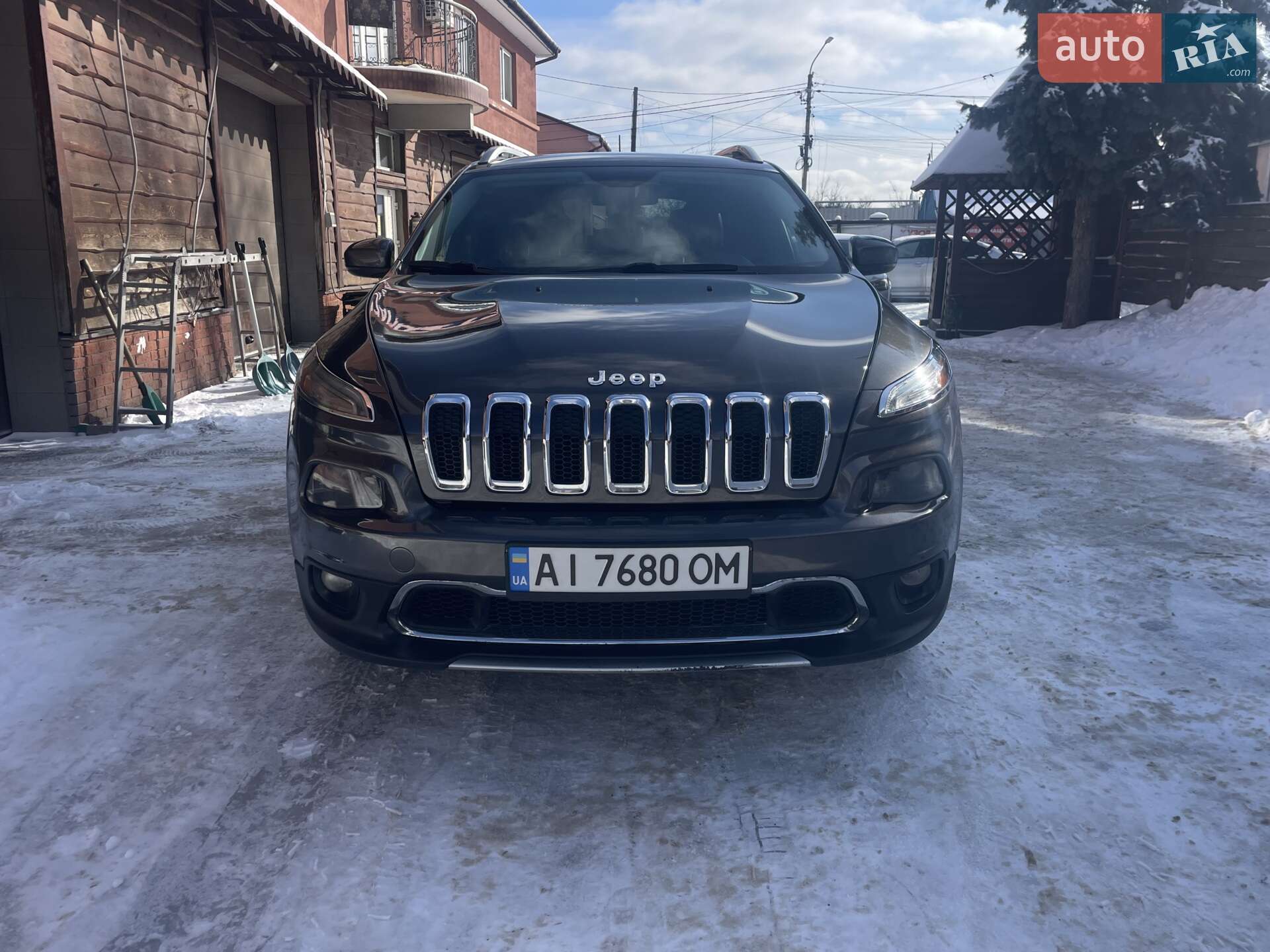 Головне фото звіту автомобіля JEEP CHEROKEE 2017