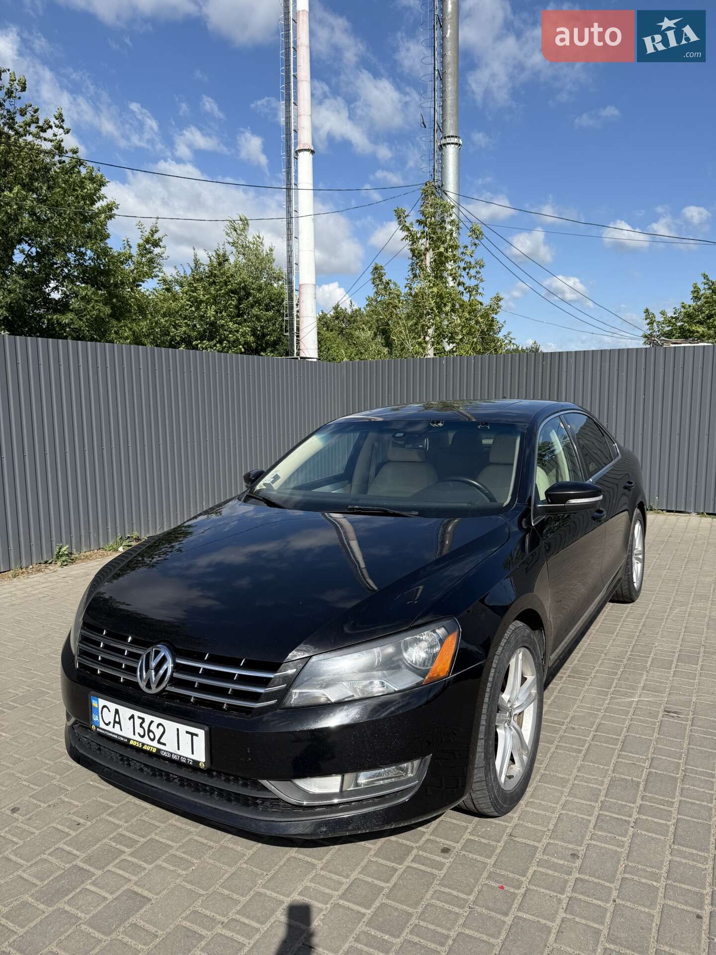 VOLKSWAGEN PASSAT 2012