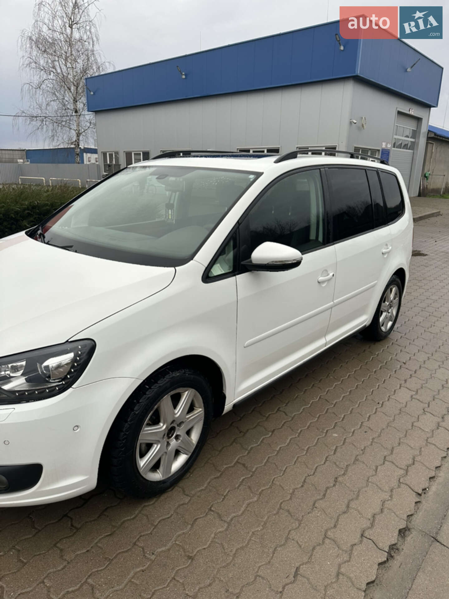 VOLKSWAGEN TOURAN 2015