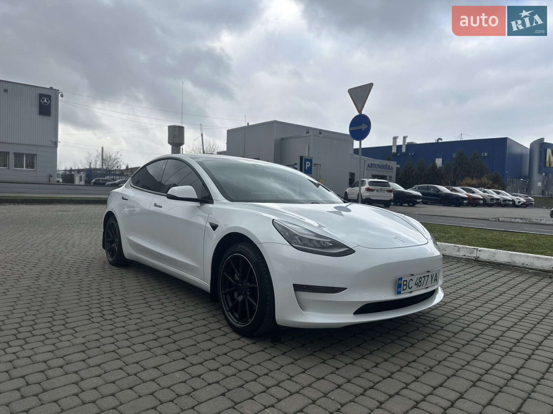 Tesla Model 3 2020