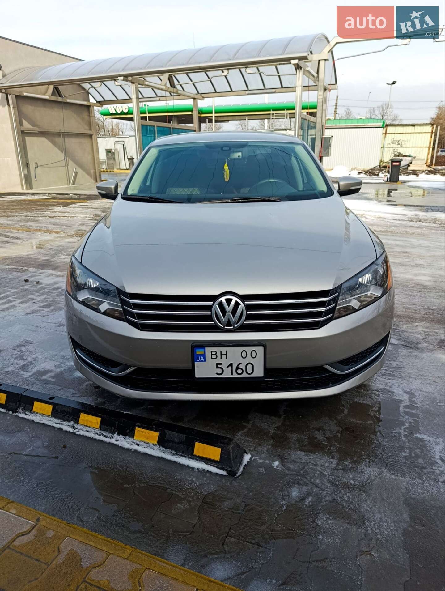 VOLKSWAGEN PASSAT 2012