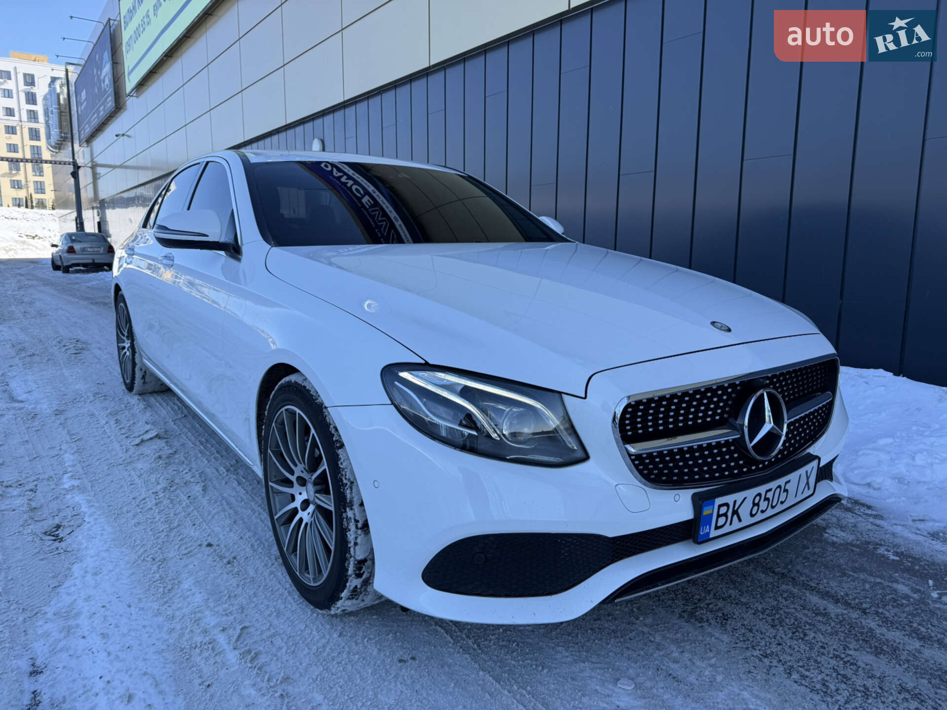 MERCEDES-BENZ E 220 D 2016