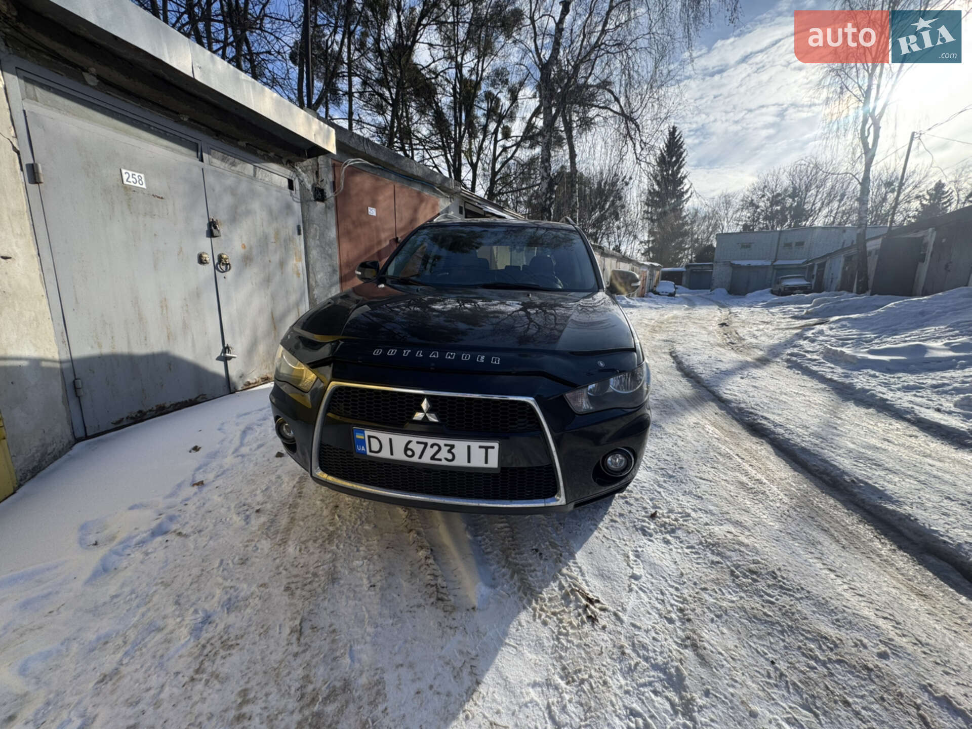Головне фото звіту автомобіля MITSUBISHI OUTLANDER 2010