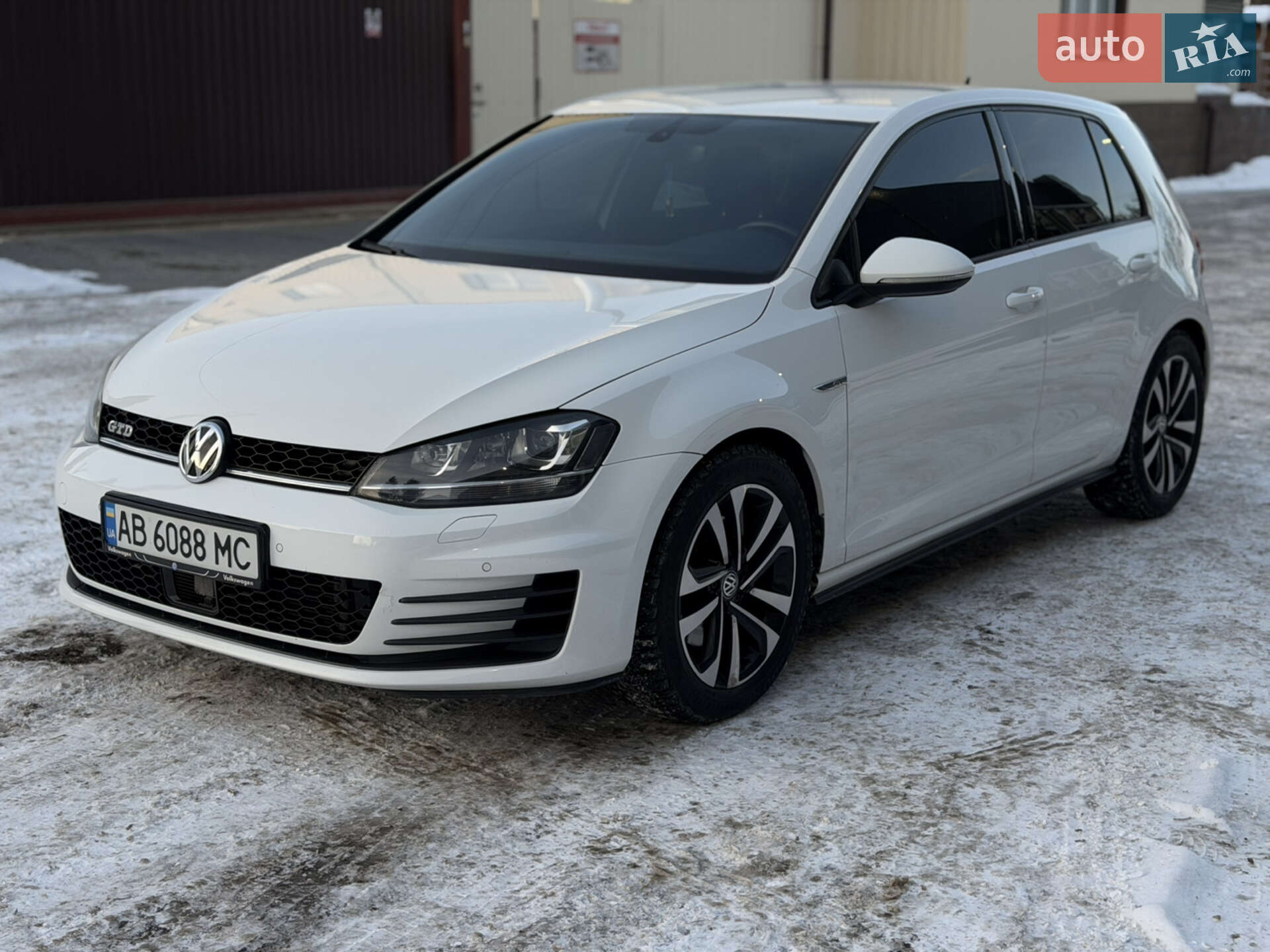VOLKSWAGEN GOLF 2016