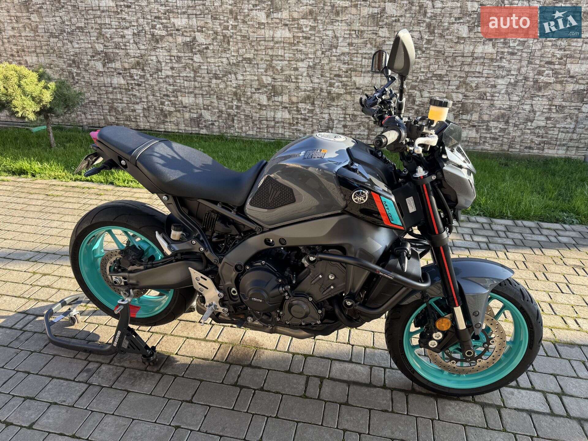 YAMAHA MT 09 2023