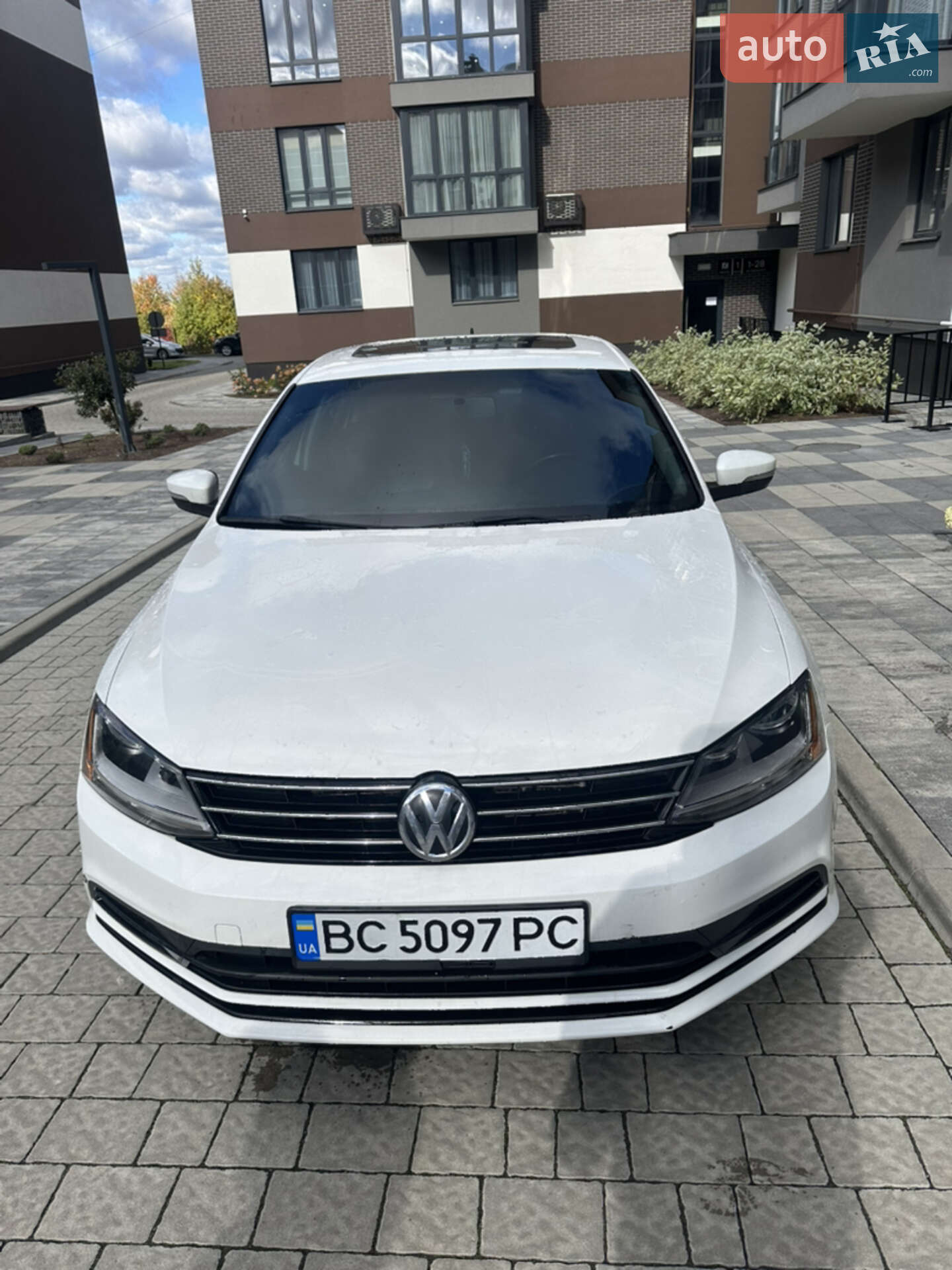 VOLKSWAGEN JETTA 2016