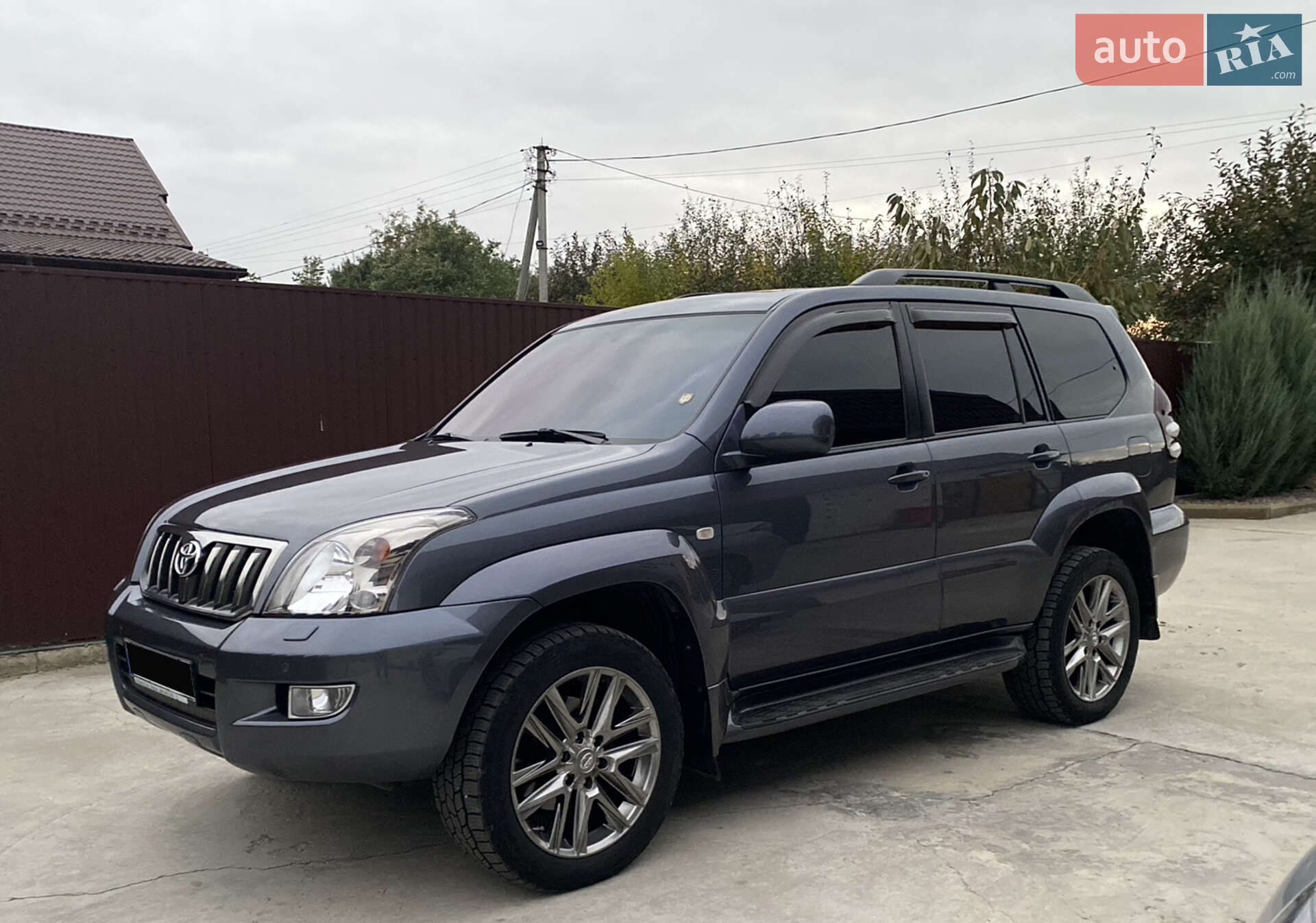 TOYOTA LAND CRUISER PRADO
