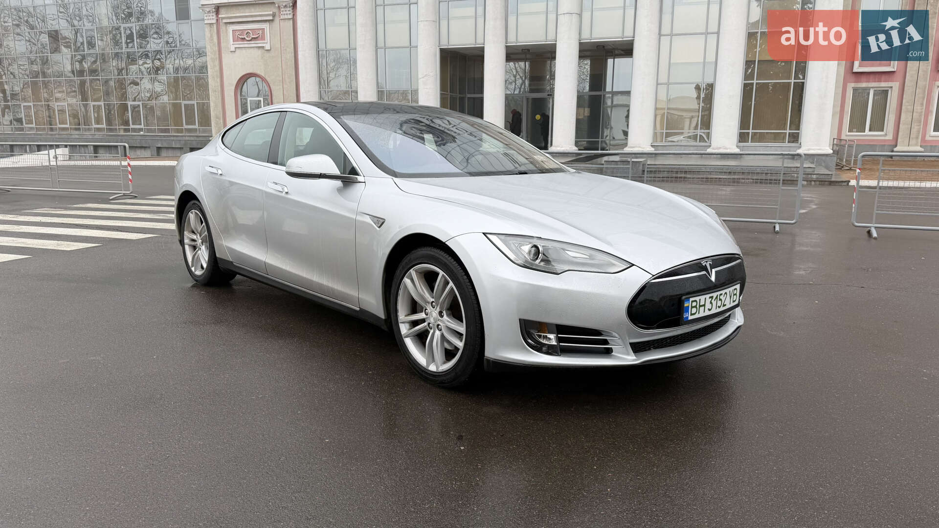 TESLA MODEL S 2012