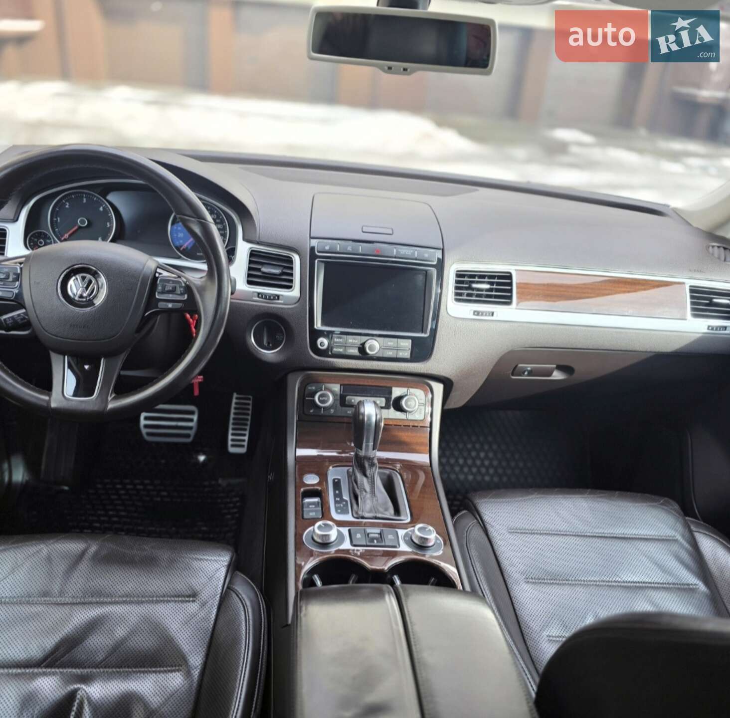 VOLKSWAGEN TOUAREG 2015