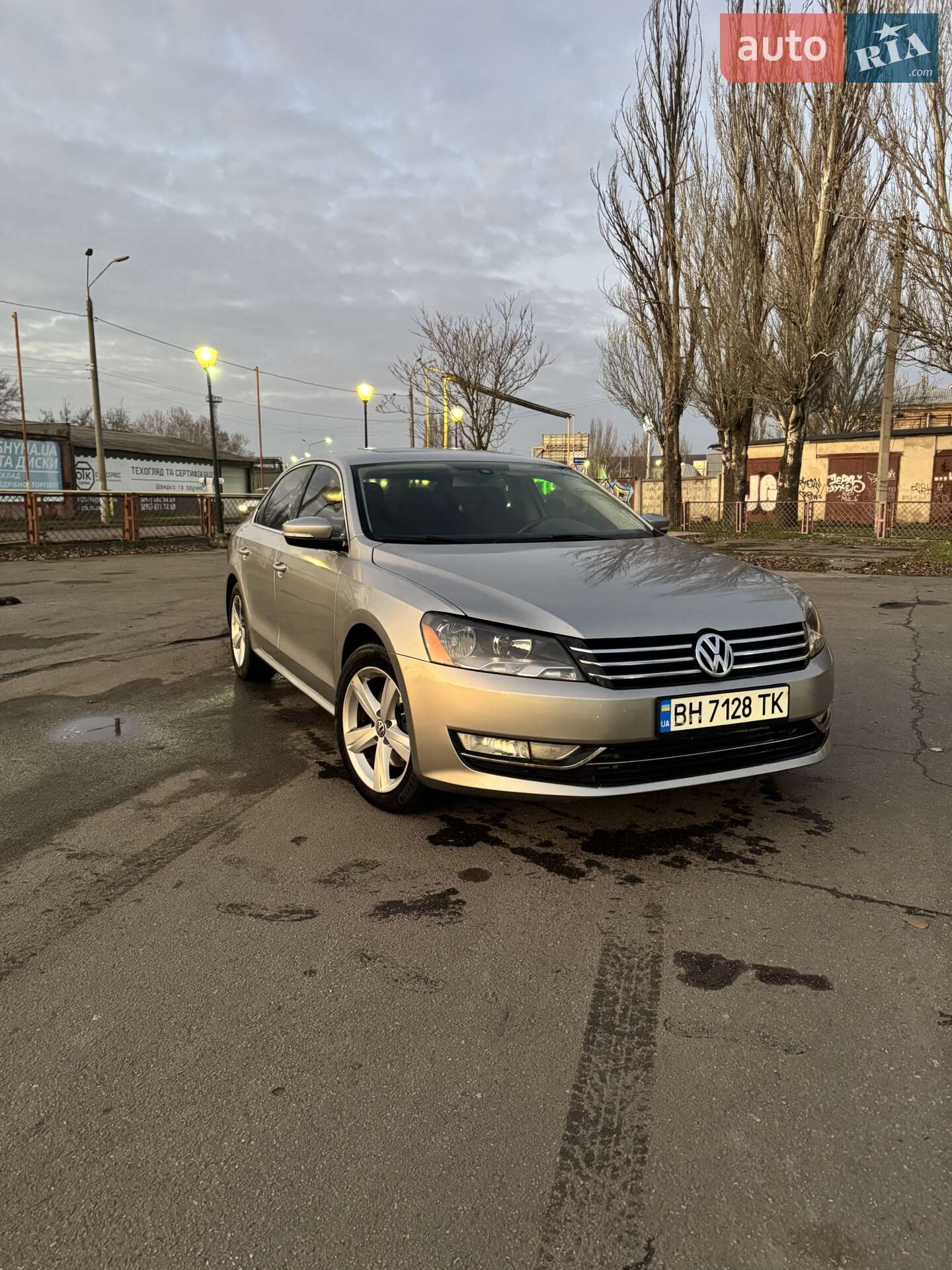 VOLKSWAGEN PASSAT 2014