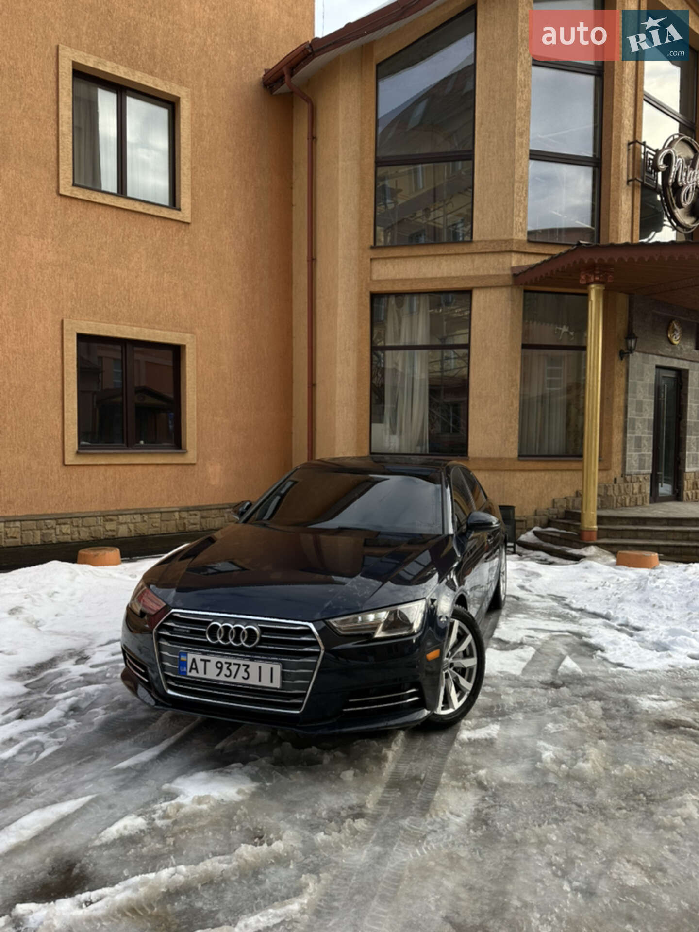AUDI A4 2016