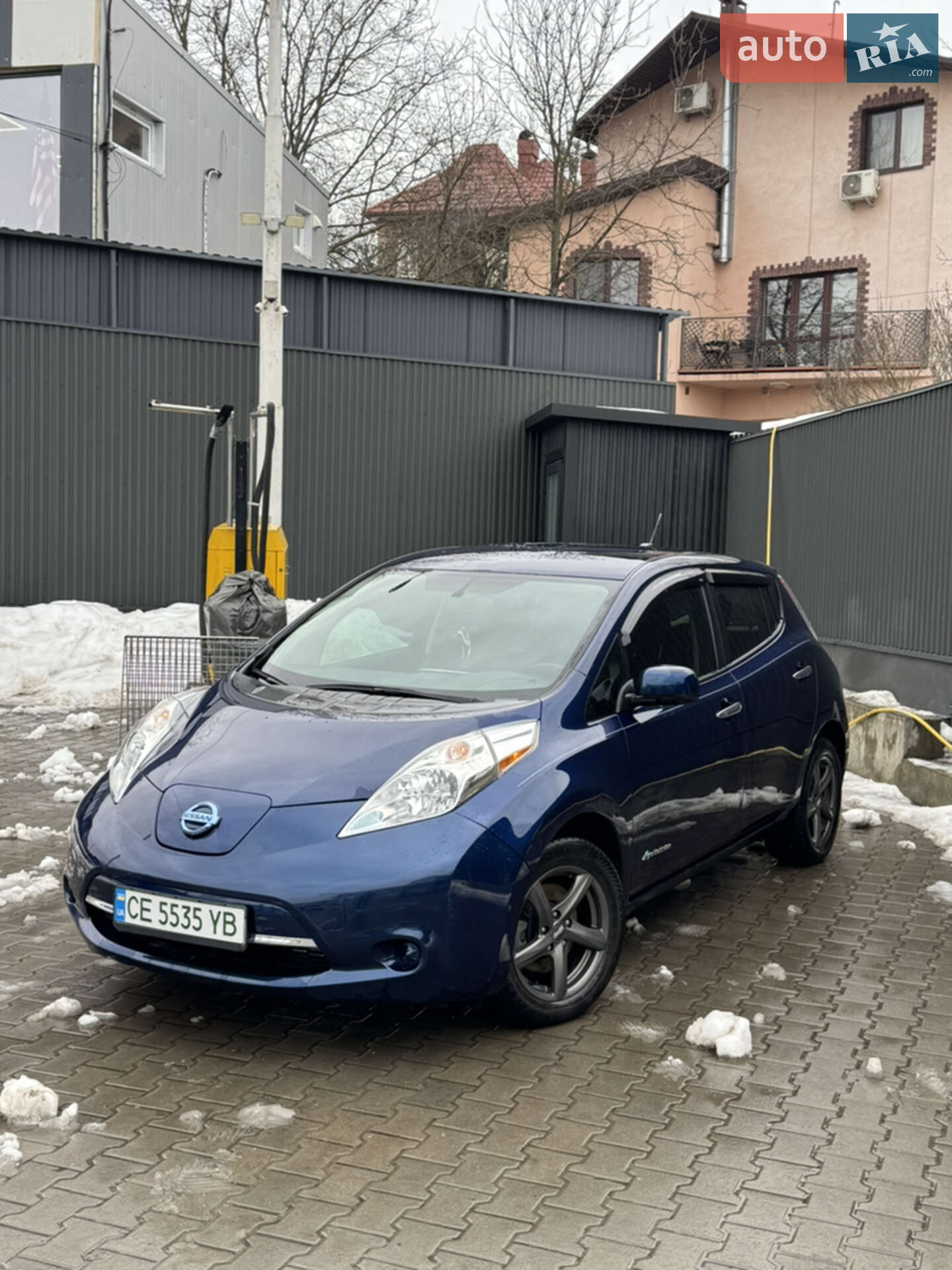 Головне фото звіту автомобіля NISSAN LEAF 2016
