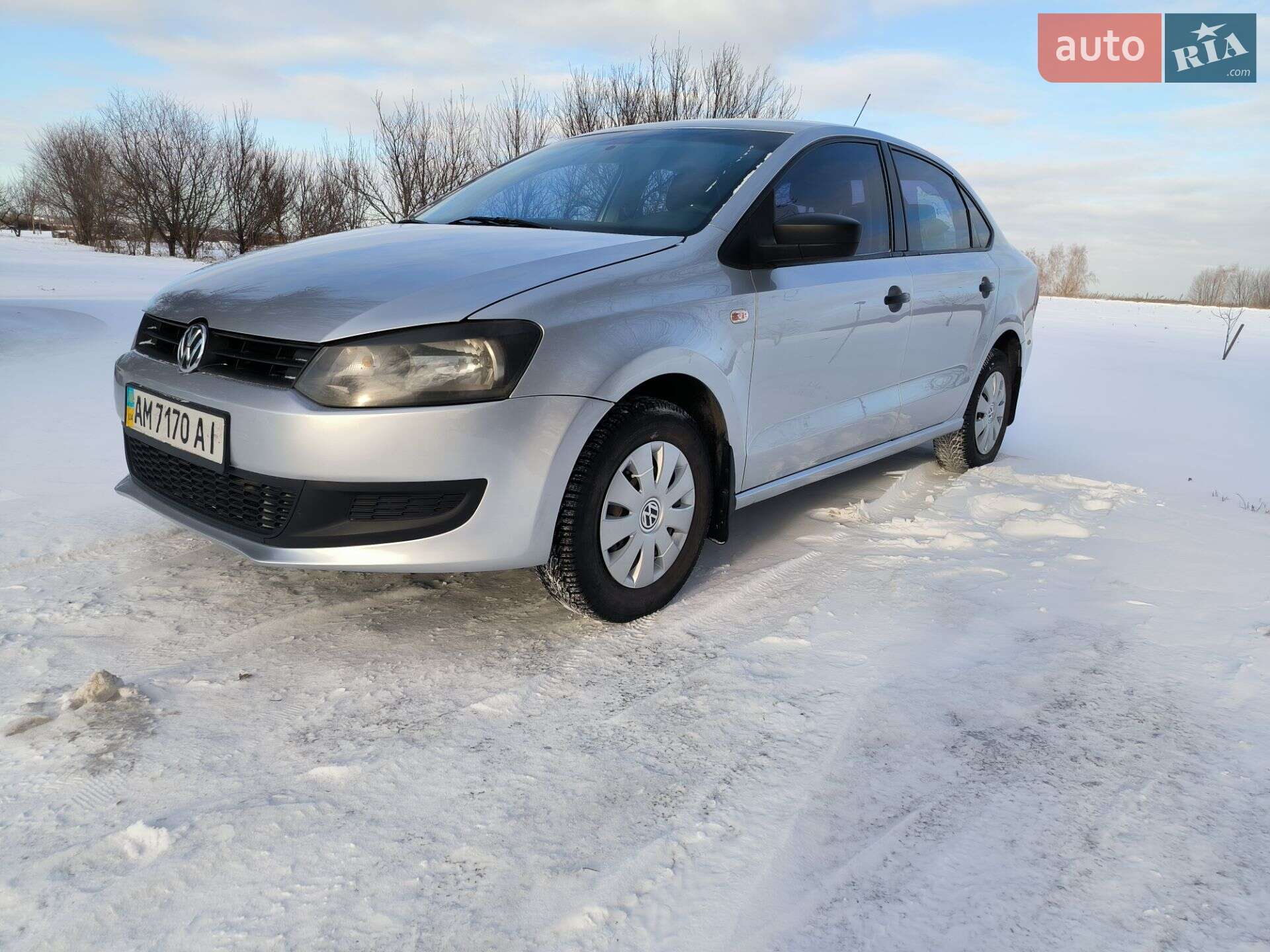 VOLKSWAGEN POLO 2012