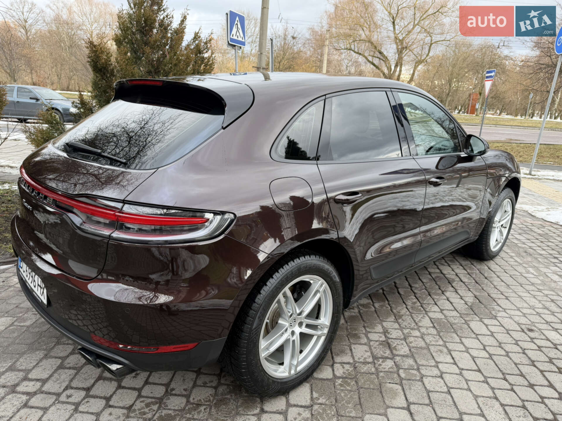 PORSCHE MACAN 2021