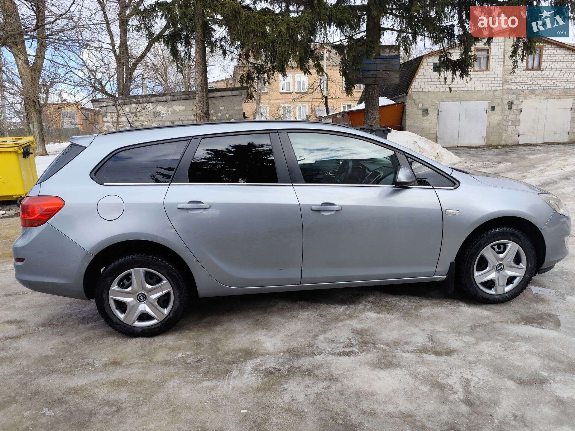 Opel Astra 2011