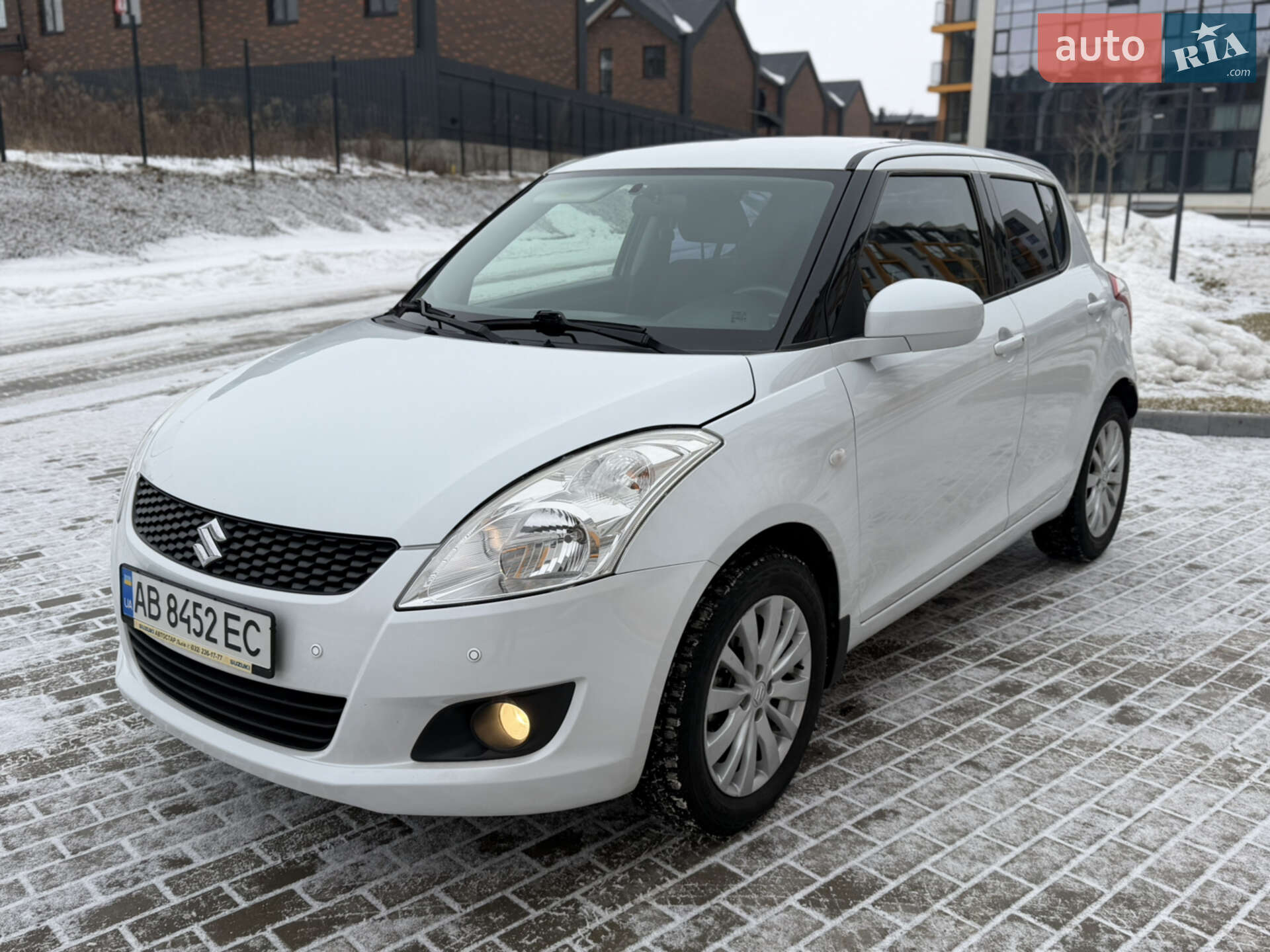 SUZUKI SWIFT 2012