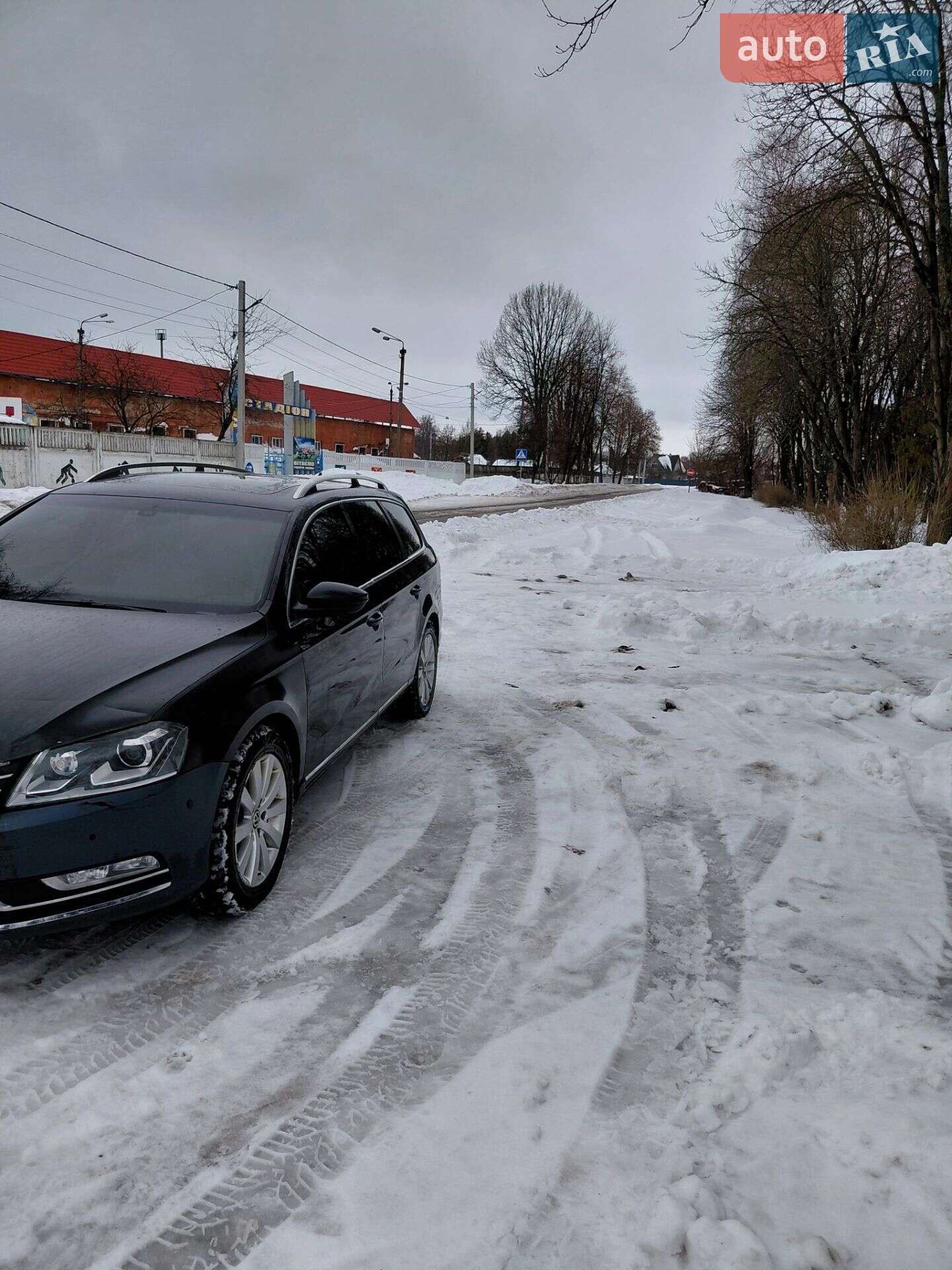 VOLKSWAGEN PASSAT 2011