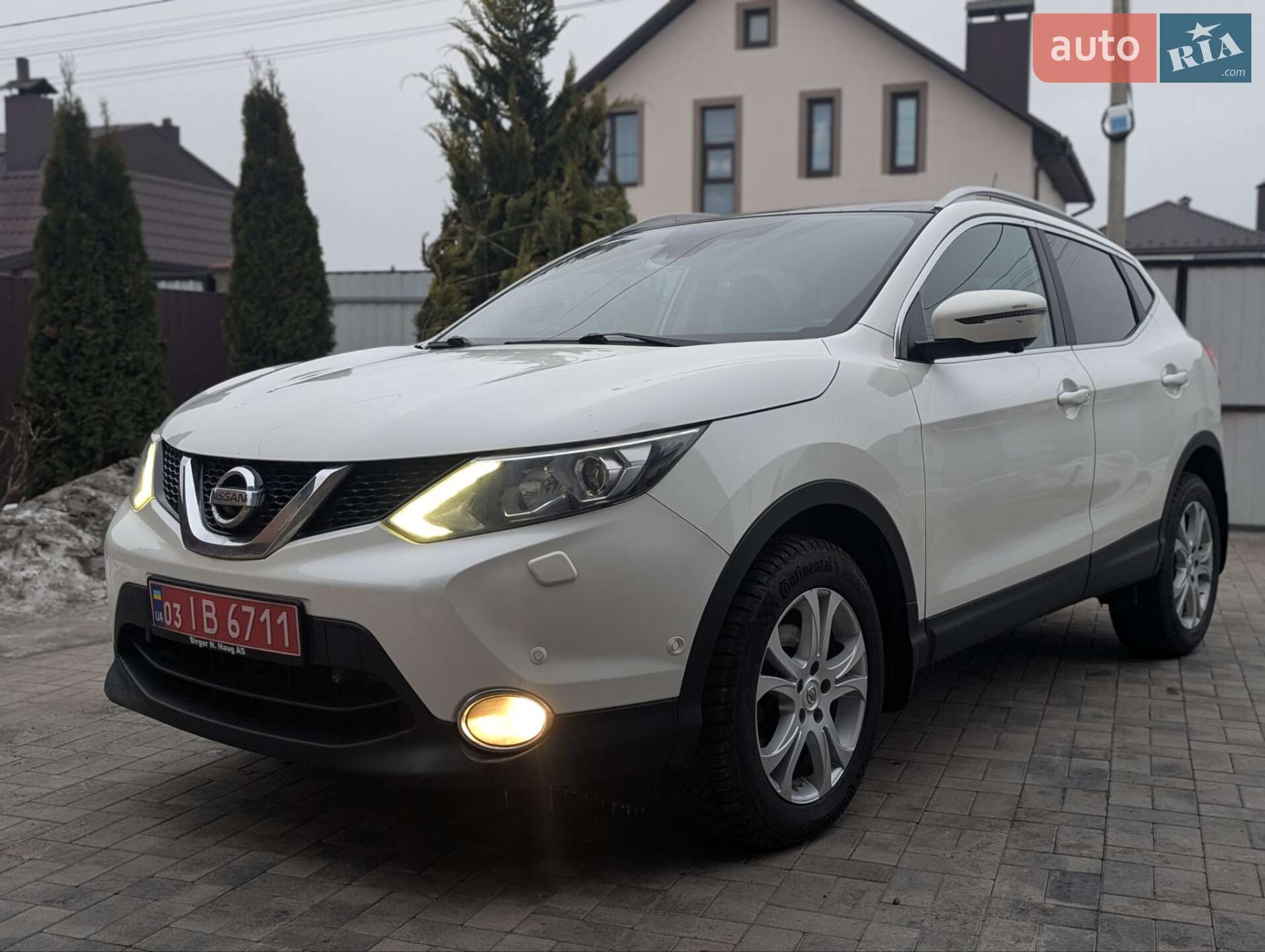 NISSAN QASHQAI 2015