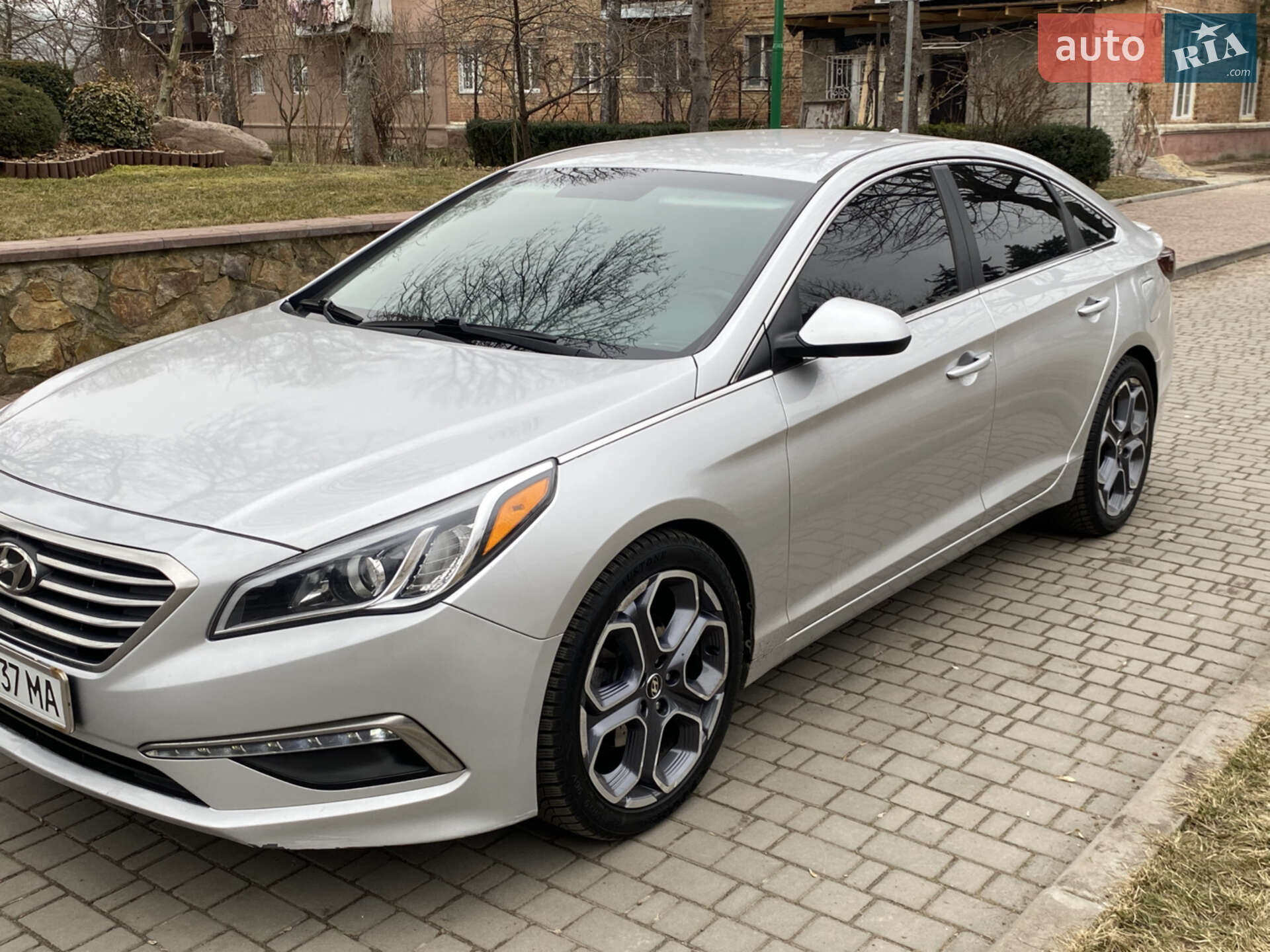 HYUNDAI SONATA