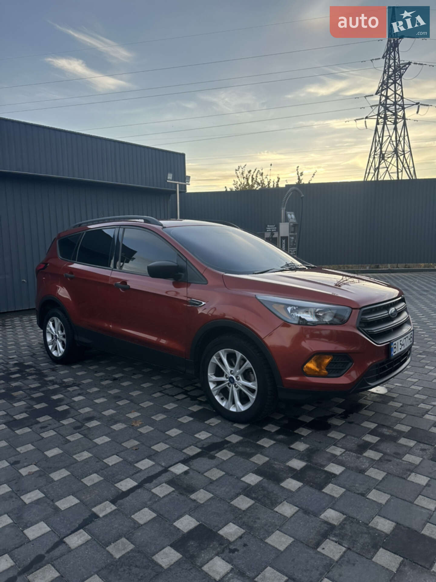 Головне фото звіту автомобіля FORD ESCAPE 2019