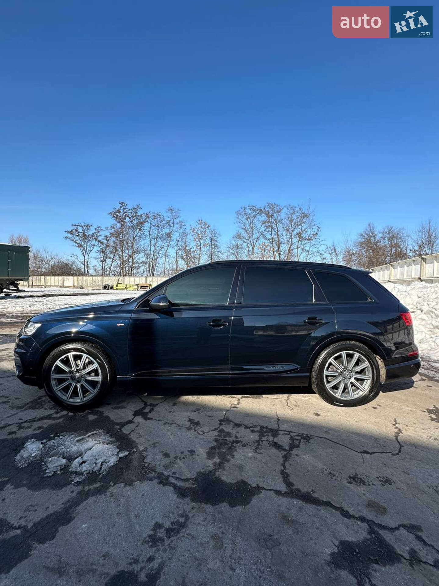 Головне фото звіту автомобіля AUDI Q7 2017