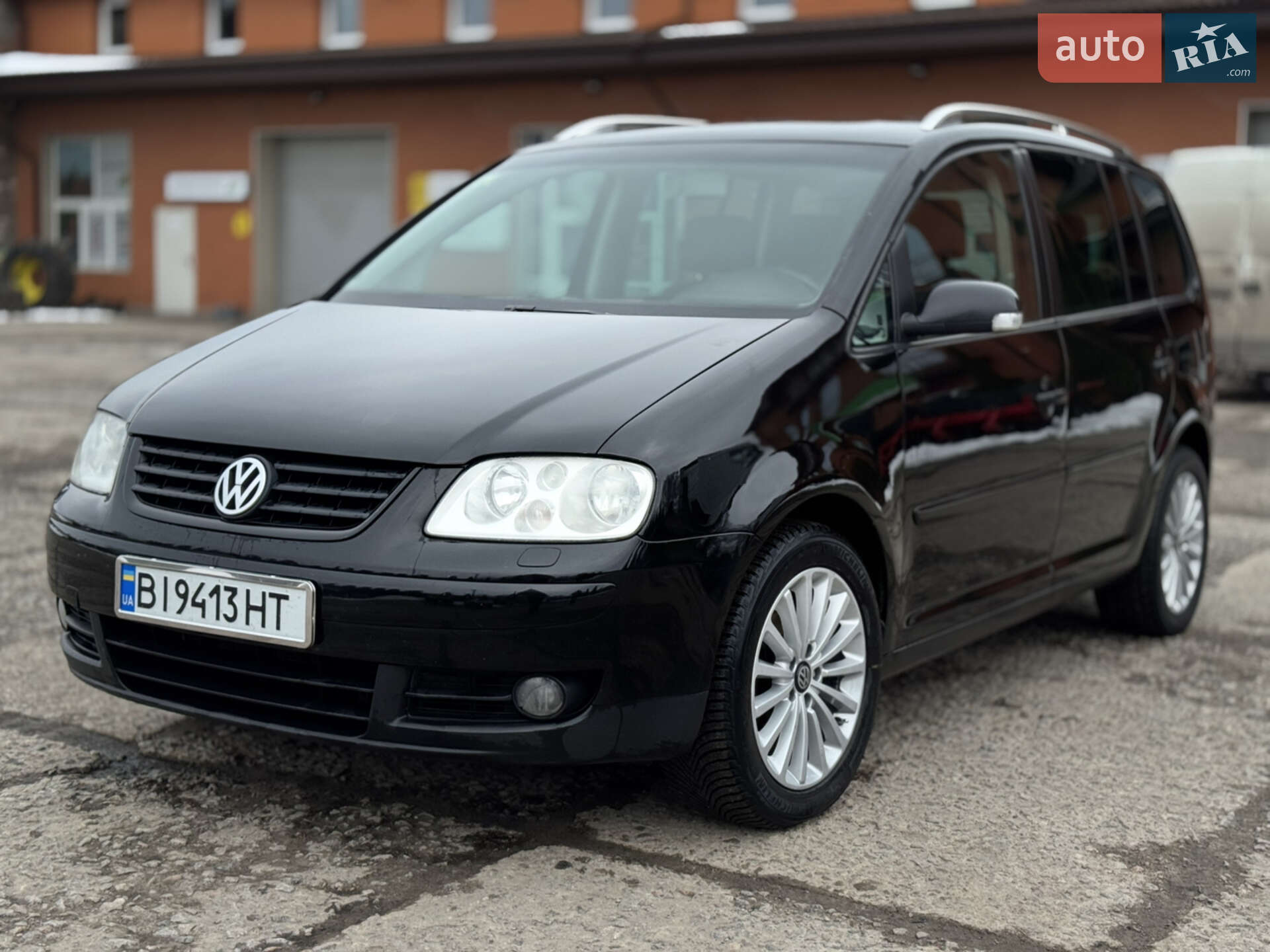 VOLKSWAGEN TOURAN 2004