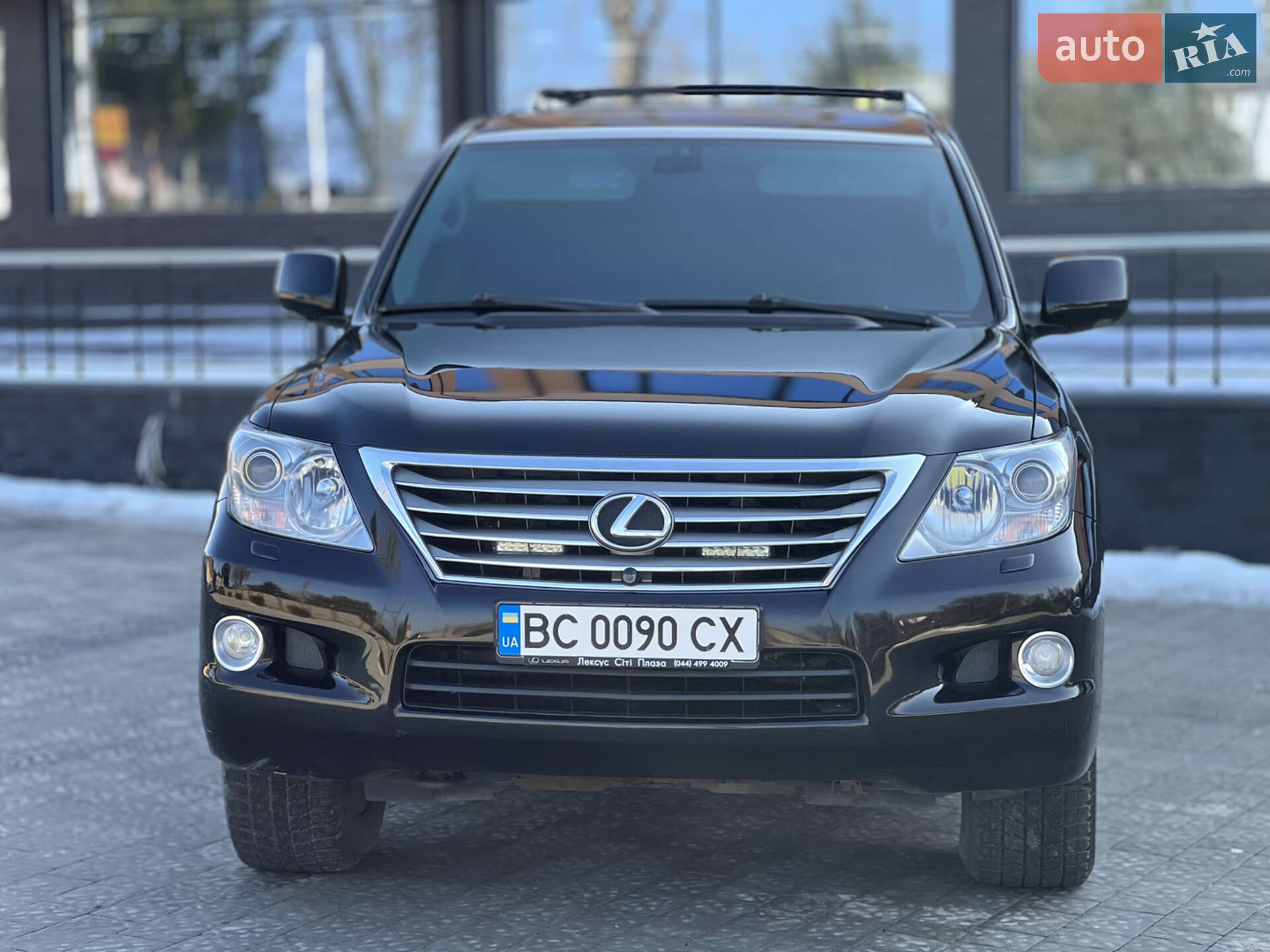 LEXUS LX 570 2011