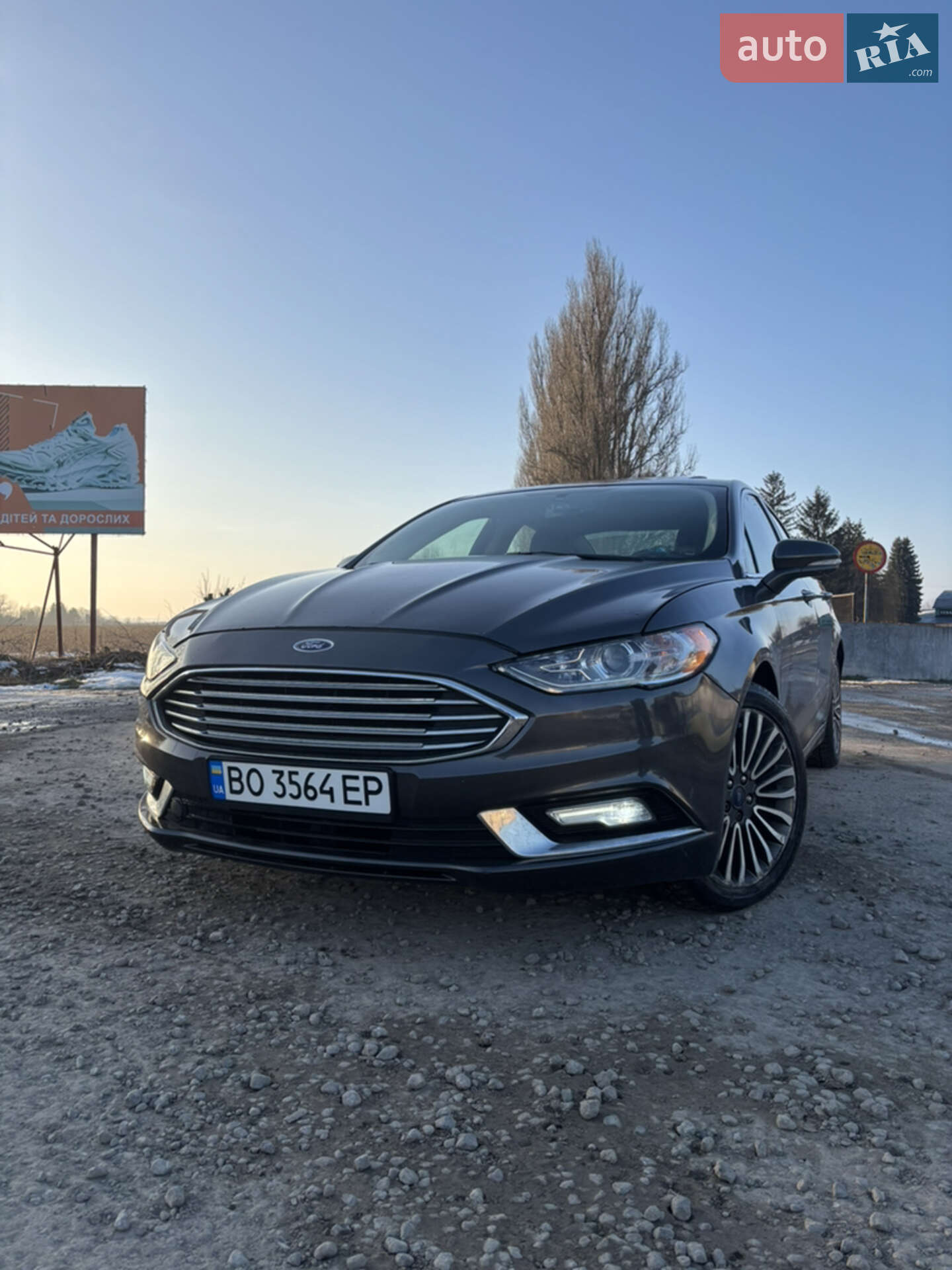 Головне фото звіту автомобіля FORD FUSION 2016