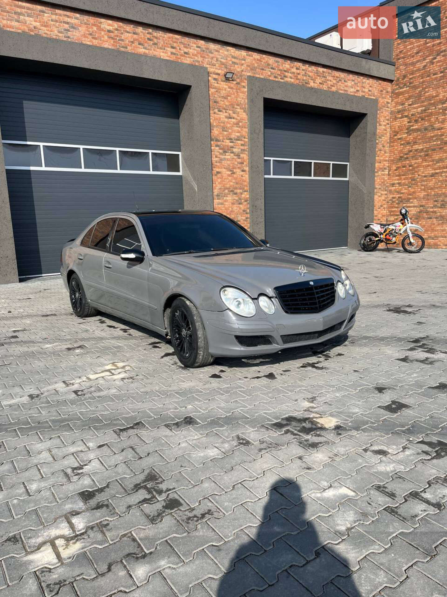 MERCEDES-BENZ E 220 CDI 2002