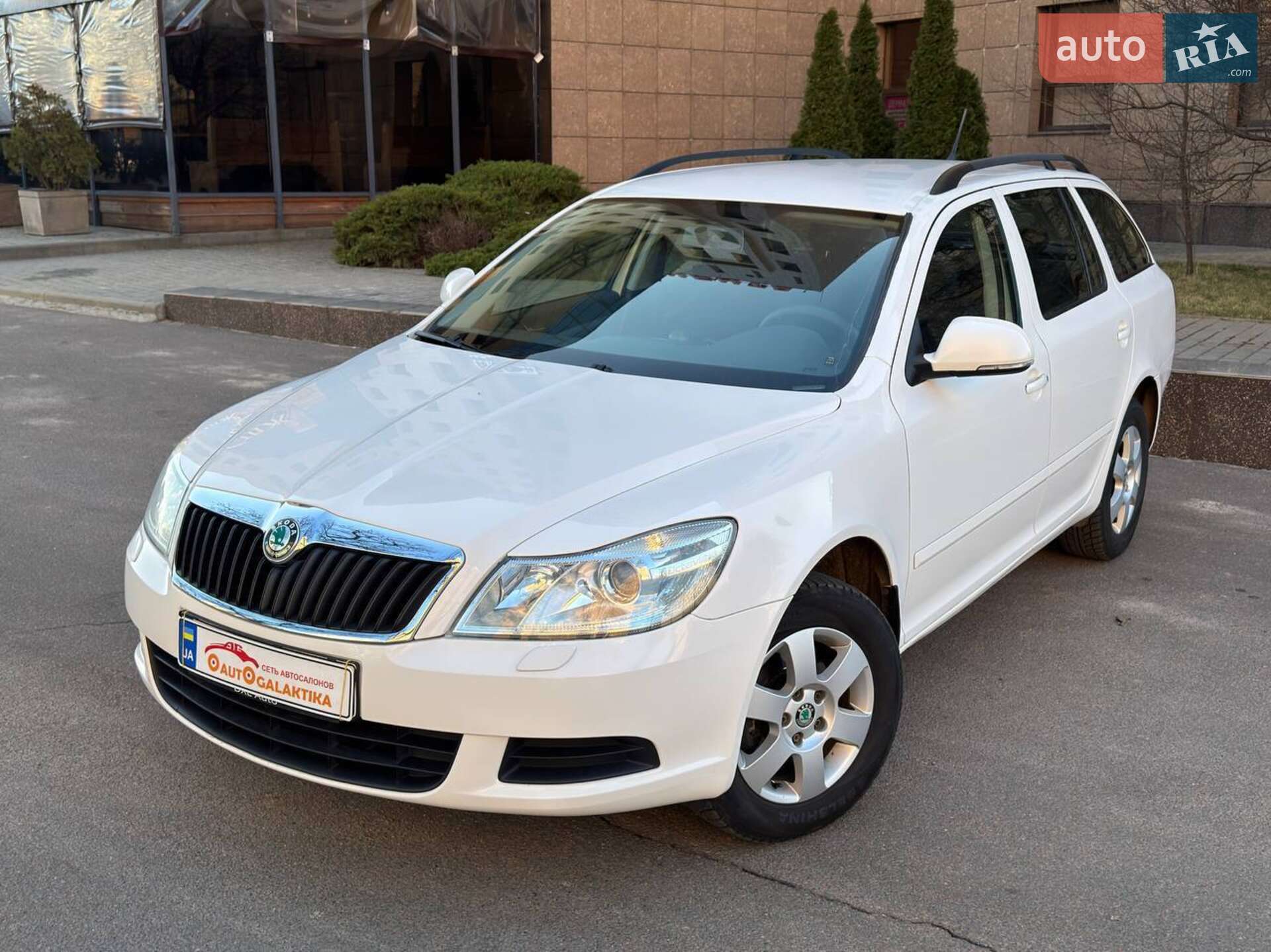 Головне фото звіту автомобіля SKODA OCTAVIA 2012