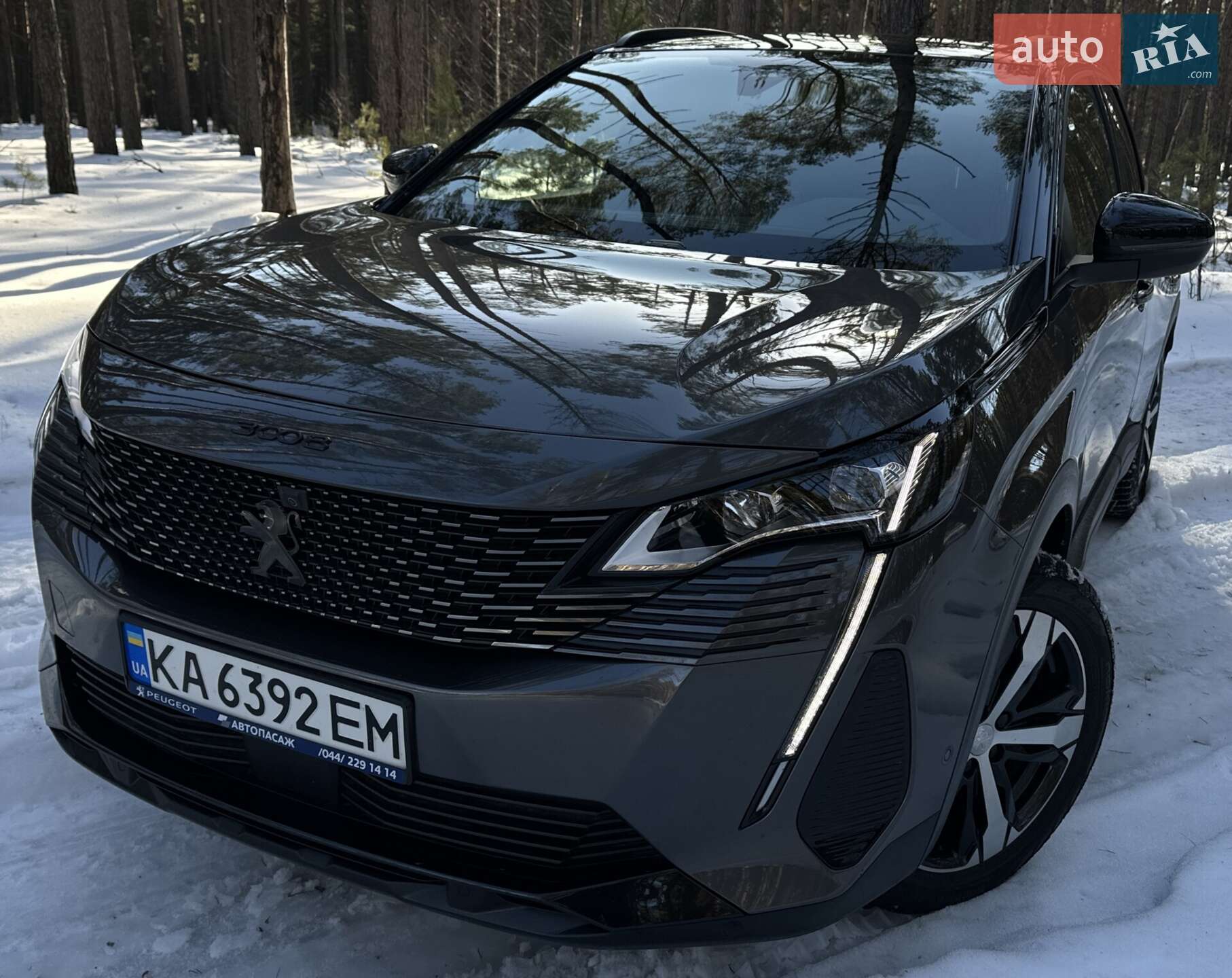 Головне фото звіту автомобіля PEUGEOT 3008 2021