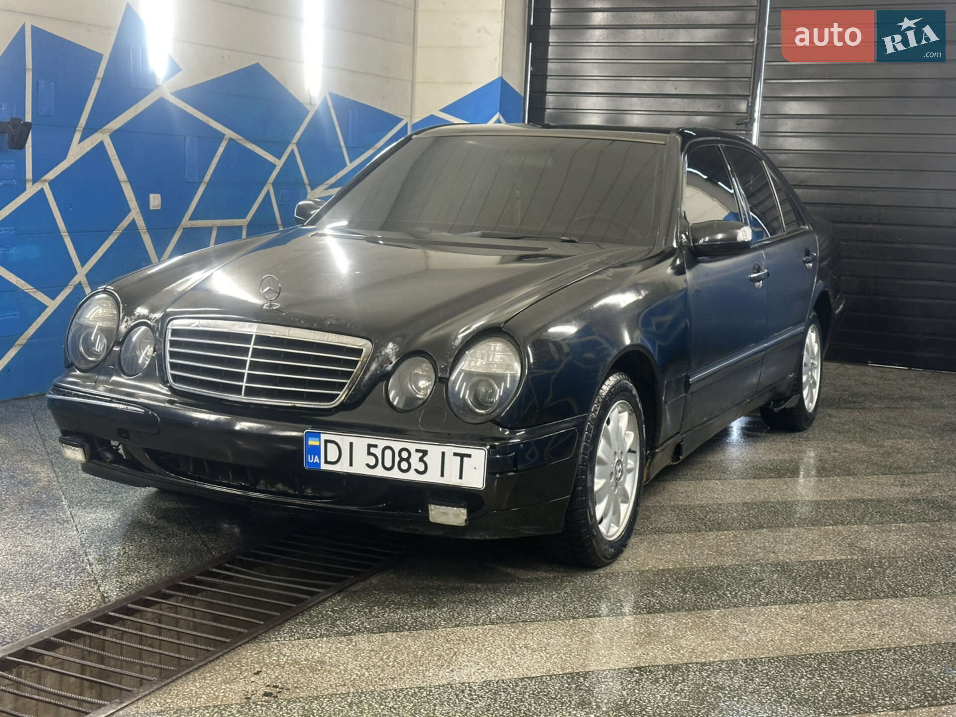 MERCEDES-BENZ E 320 2000