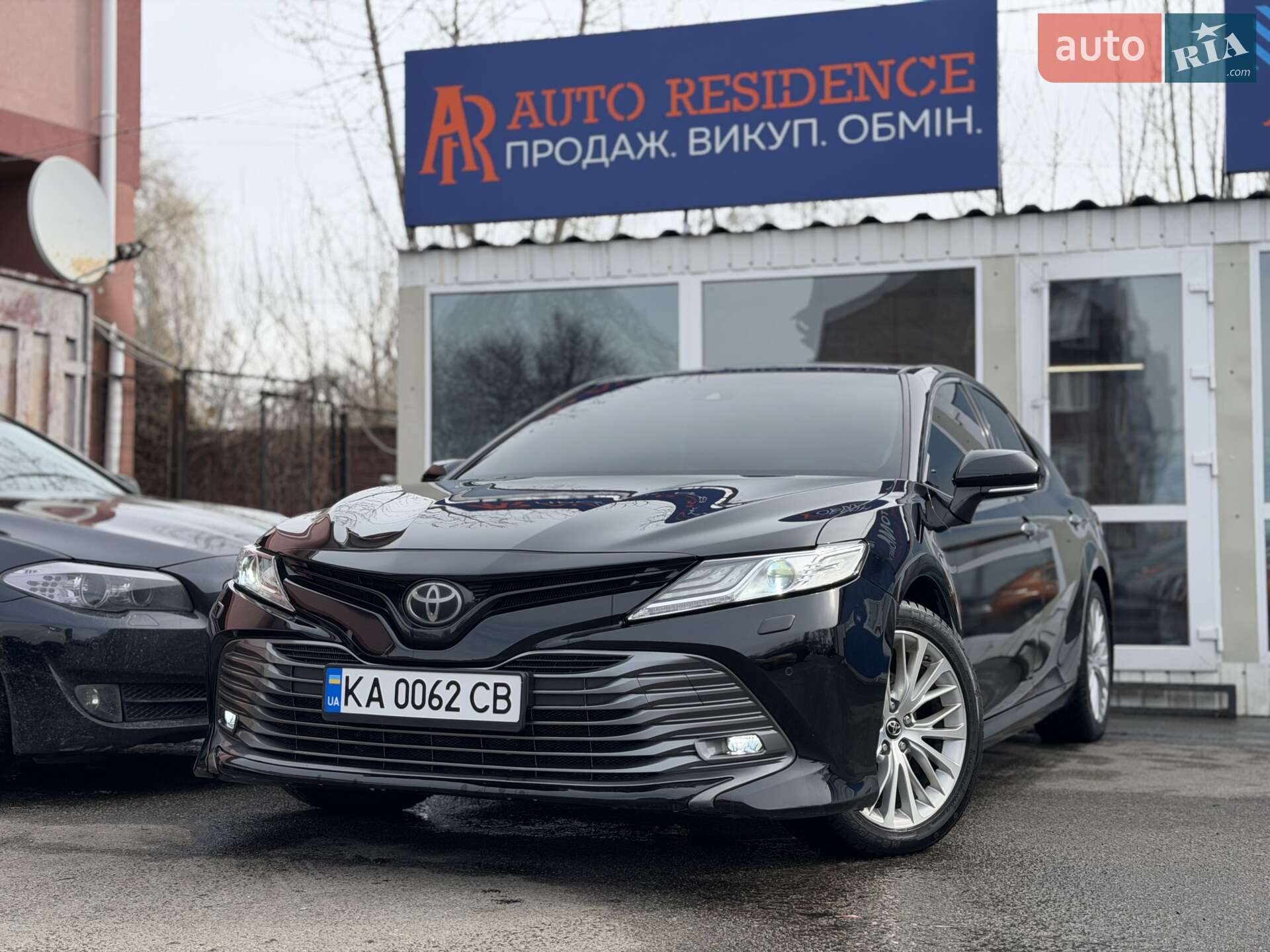 TOYOTA CAMRY