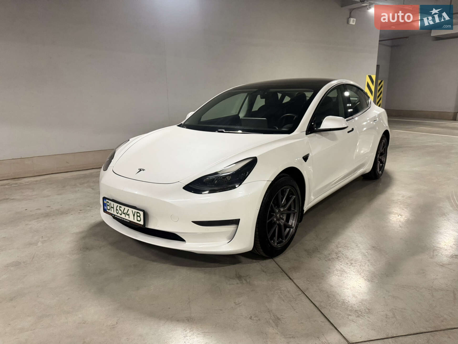 TESLA MODEL 3 2020