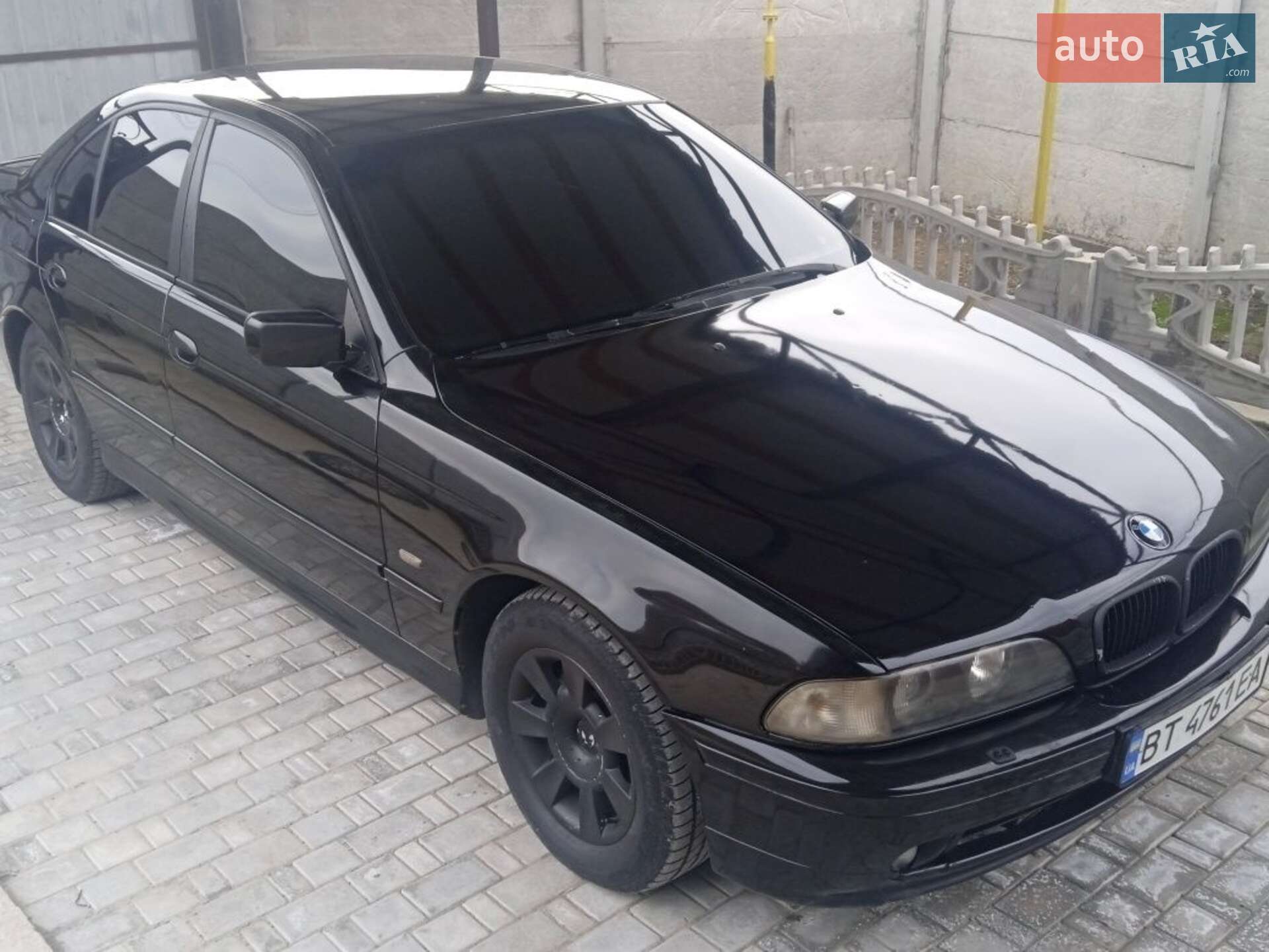 Головне фото звіту автомобіля BMW 520I 2003