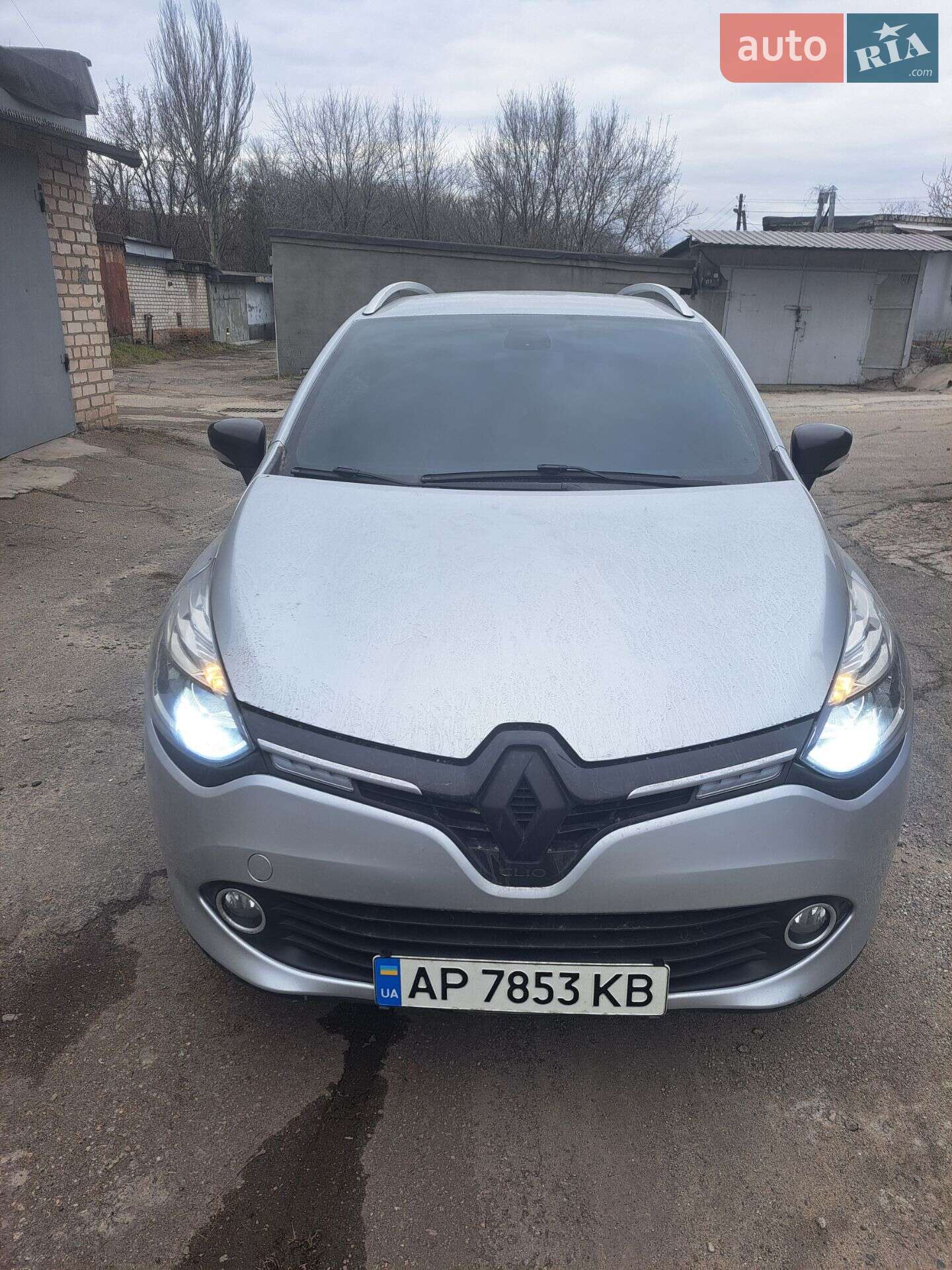 Головне фото звіту автомобіля RENAULT CLIO 2014